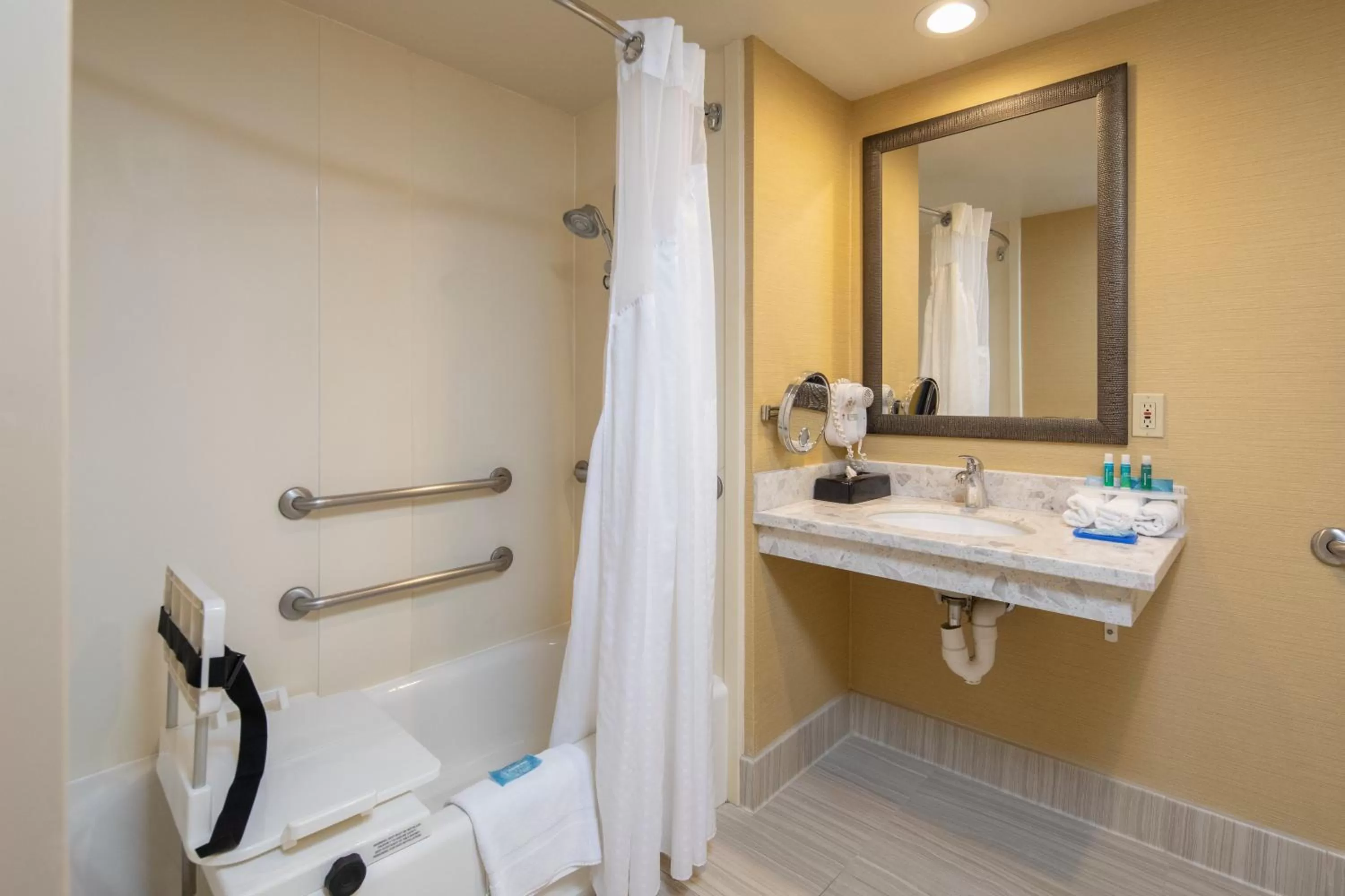King Room - Disability Access/Non-Smoking in Holiday Inn Express Castro Valley - I-580 by IHG