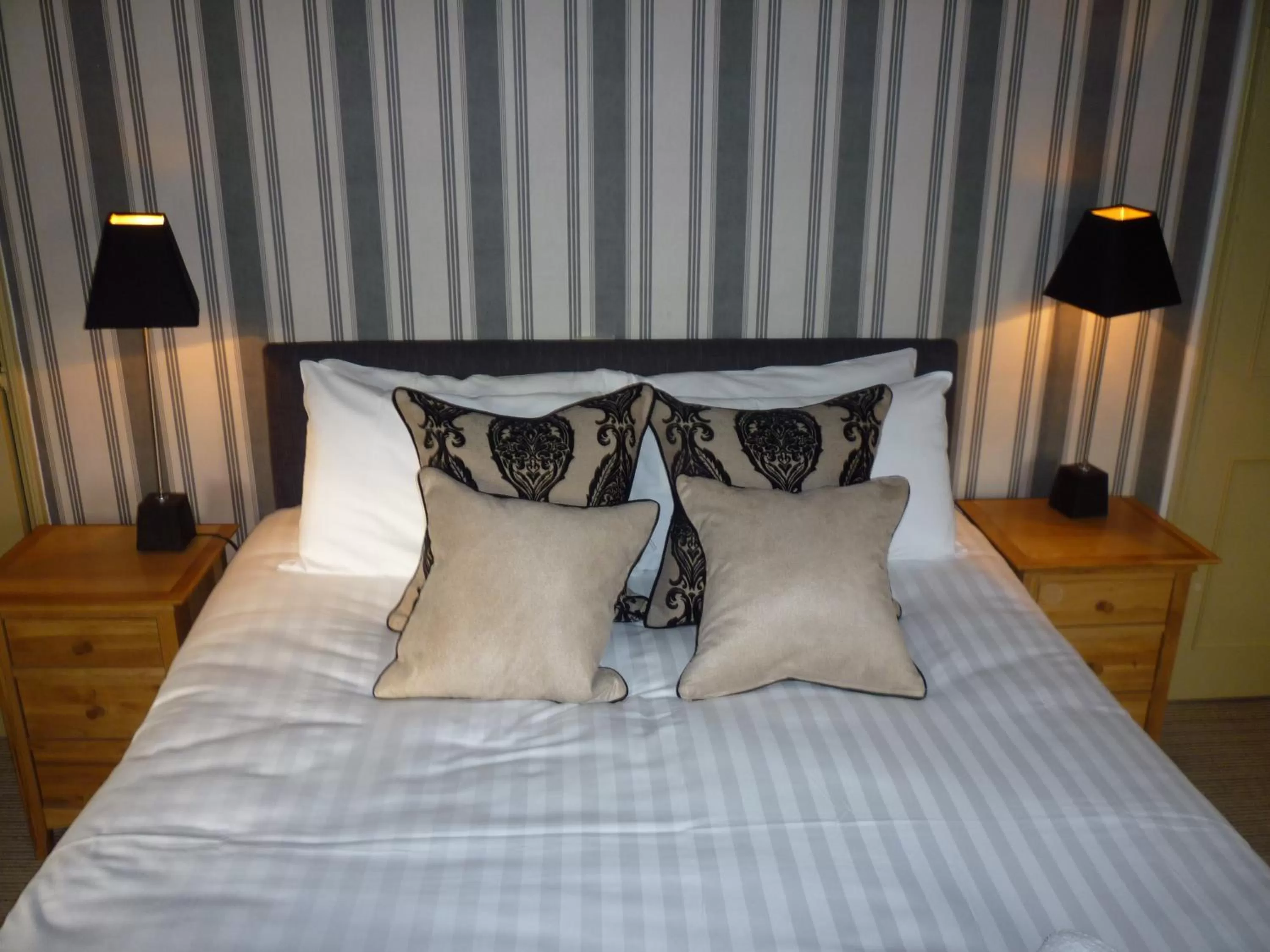 Double Room - single occupancy in Royal Oak Inn