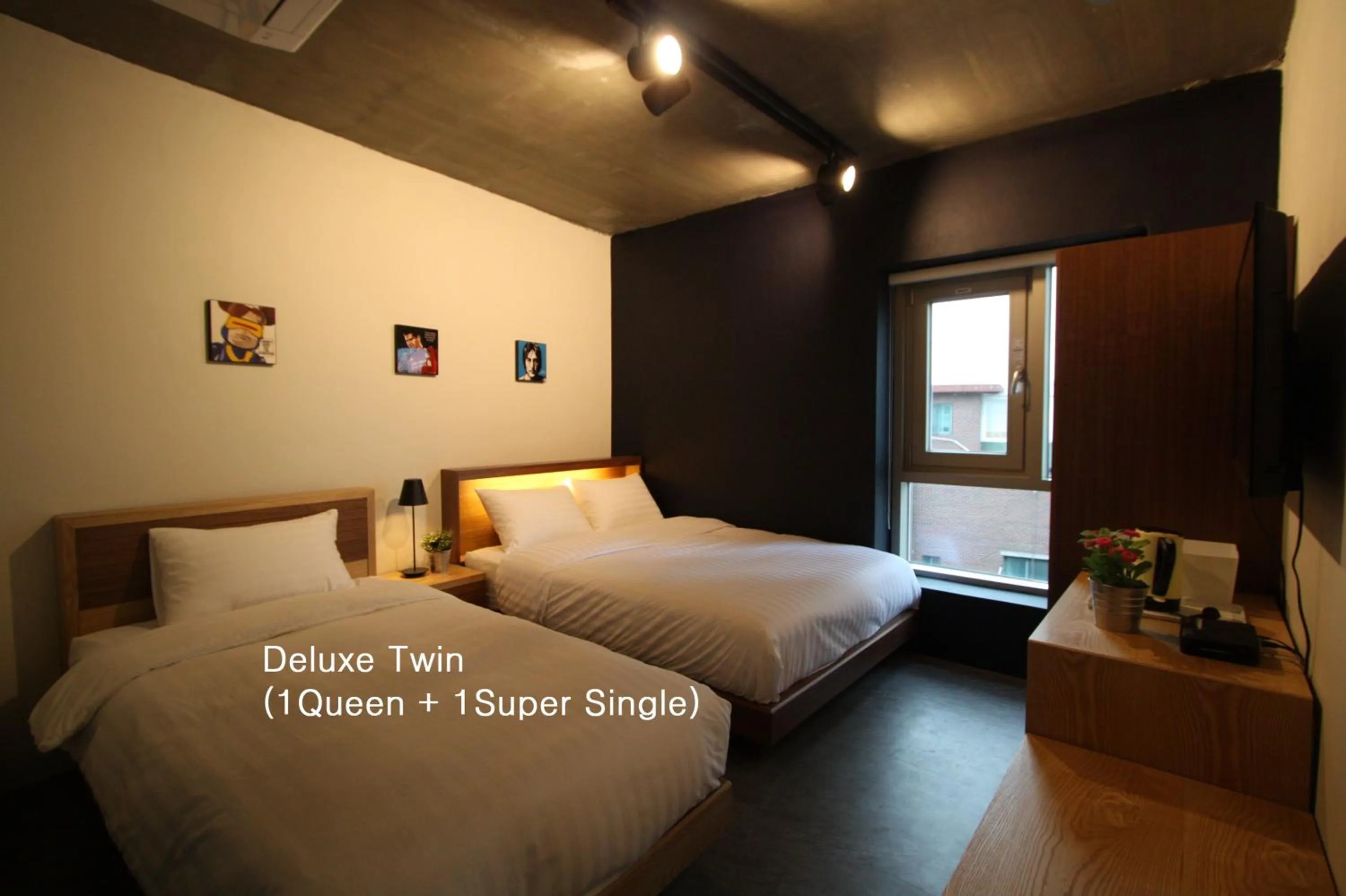 Deluxe Twin Room in Nabi Hostel