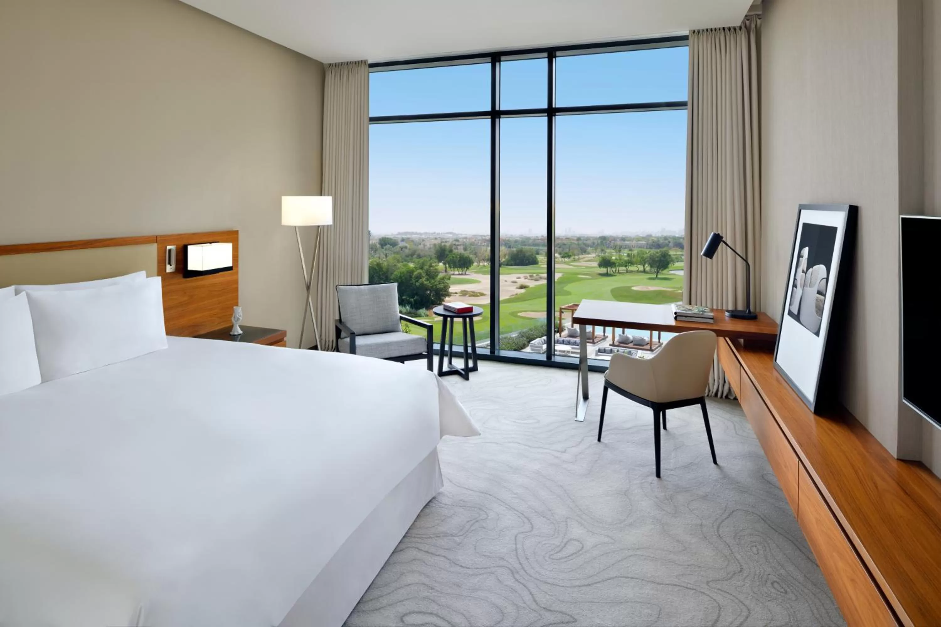 Golf View Deluxe Room King in Vida Emirates Hills