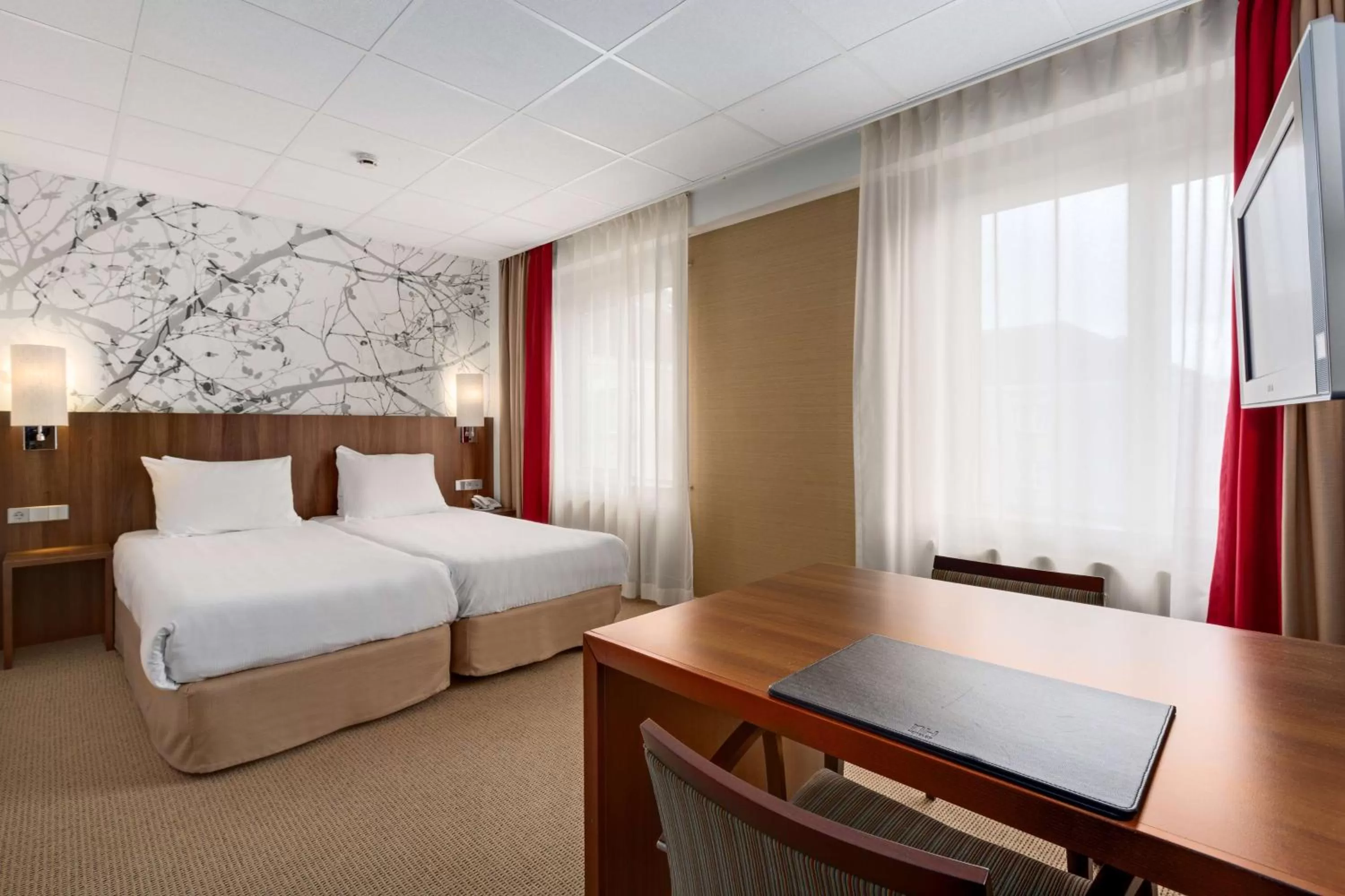 Superior Double or Twin Room XL in NH Eindhoven Conference Centre Koningshof