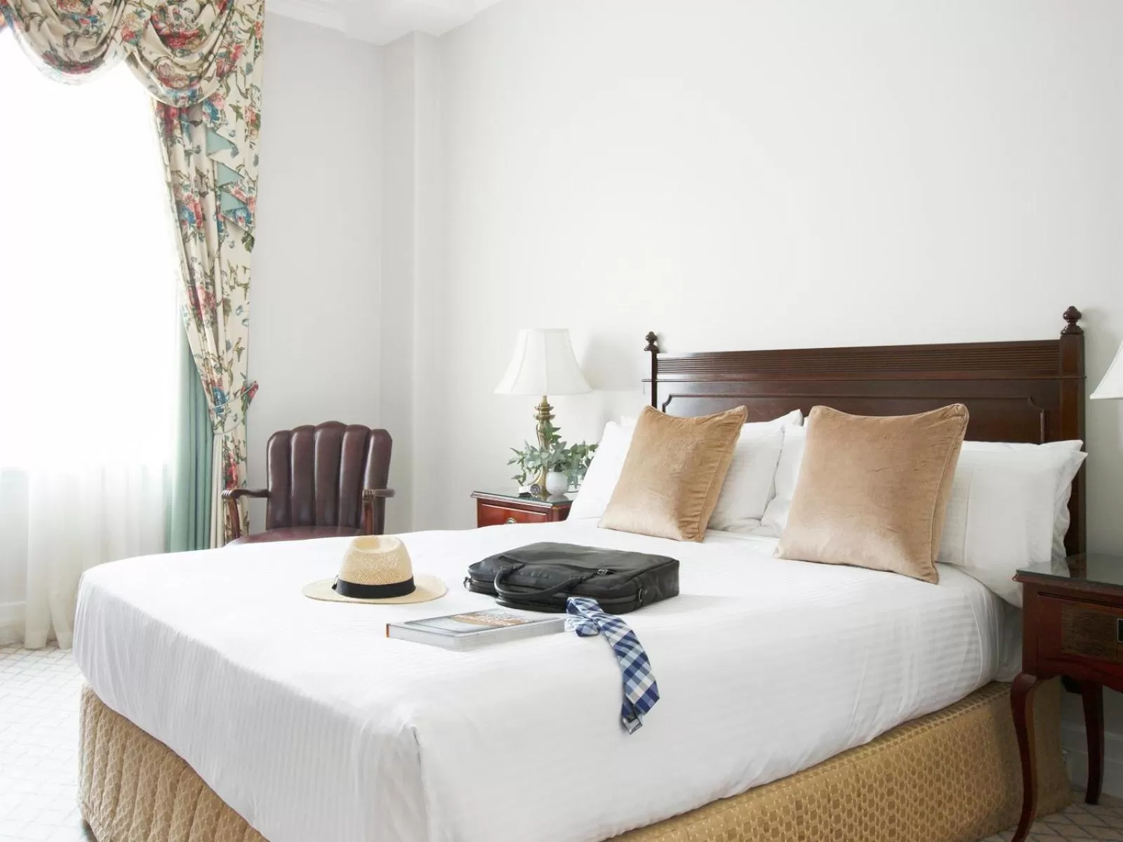 Traditional Queen Room in The Hotel Windsor