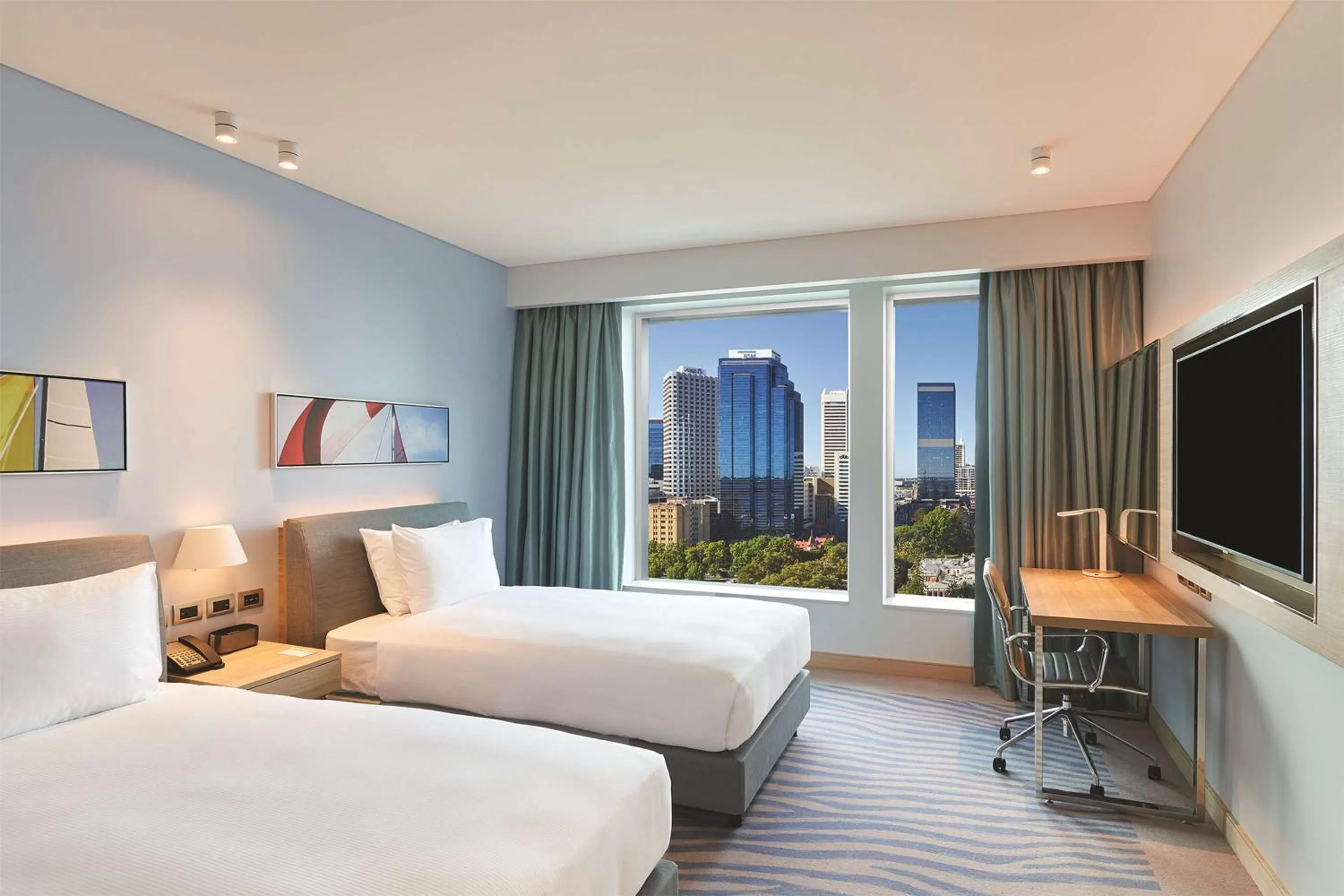 Twin Room with Panoramic City View in Doubletree By Hilton Perth Waterfront