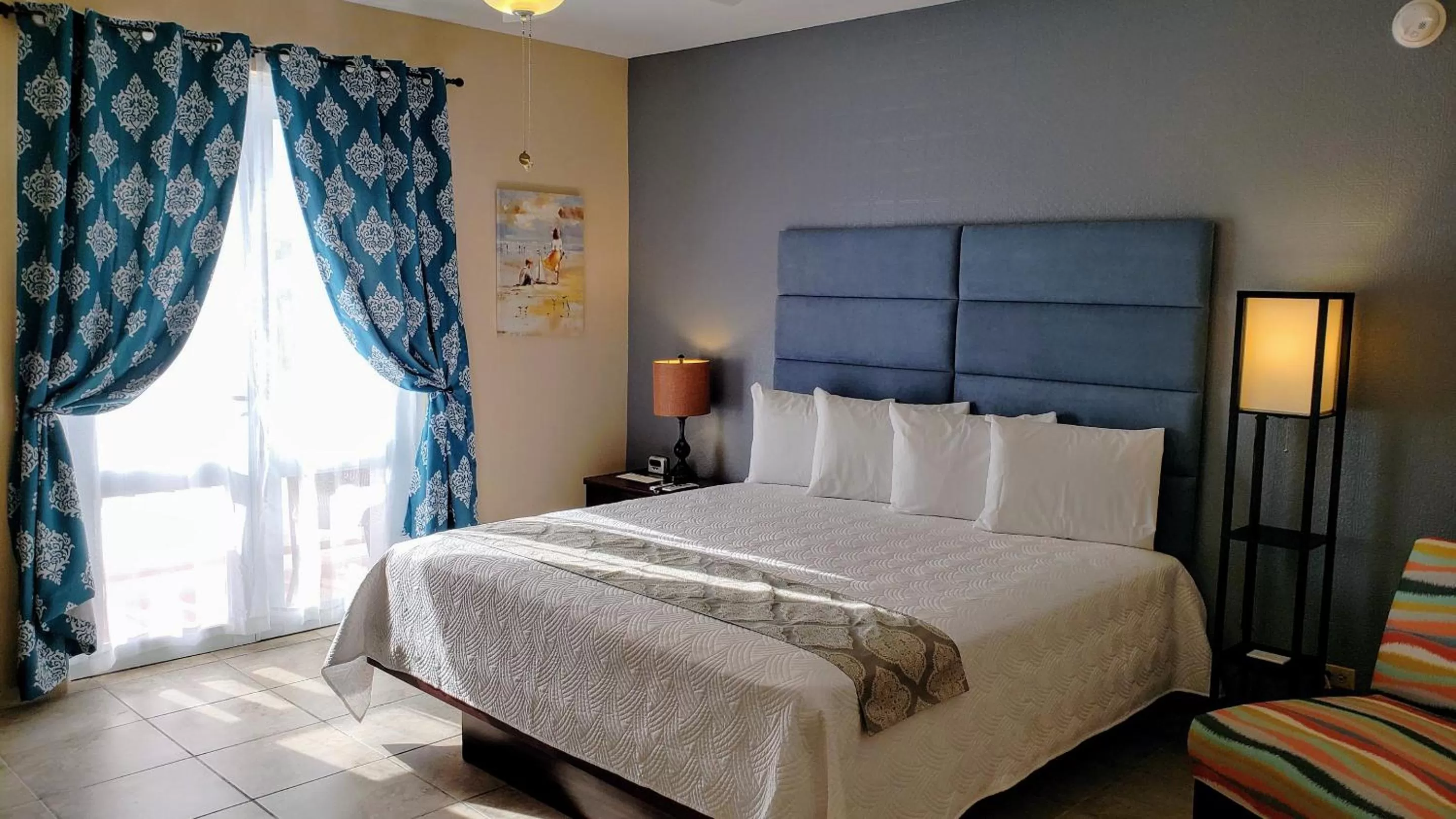 King Room with Balcony in Combate Beach Resort