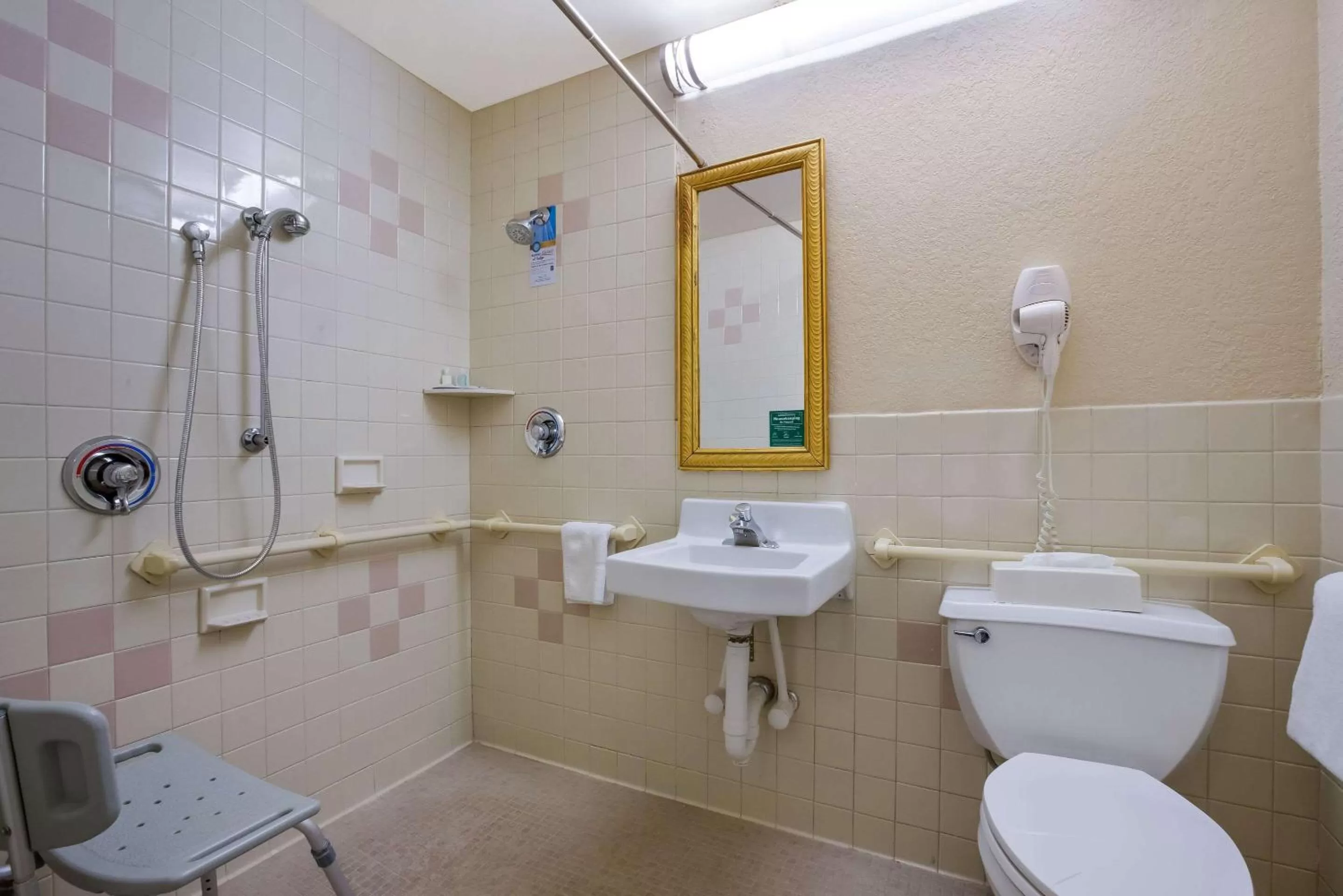 Double Room with Two Double Beds and Roll-In Shower - Accessible/Non-Smoking in Quality Inn Near Princeton