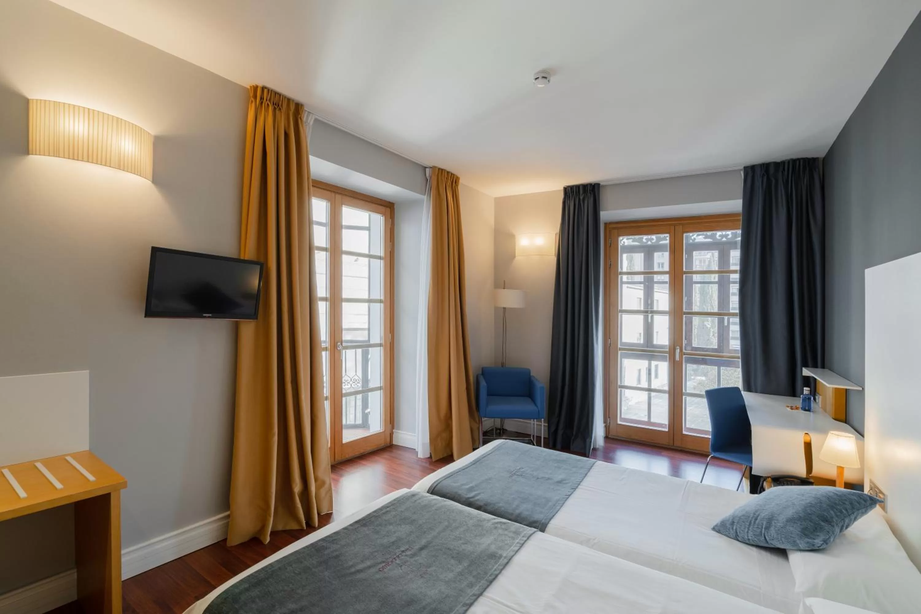 Twin Room with City View in Hotel El Coloquio