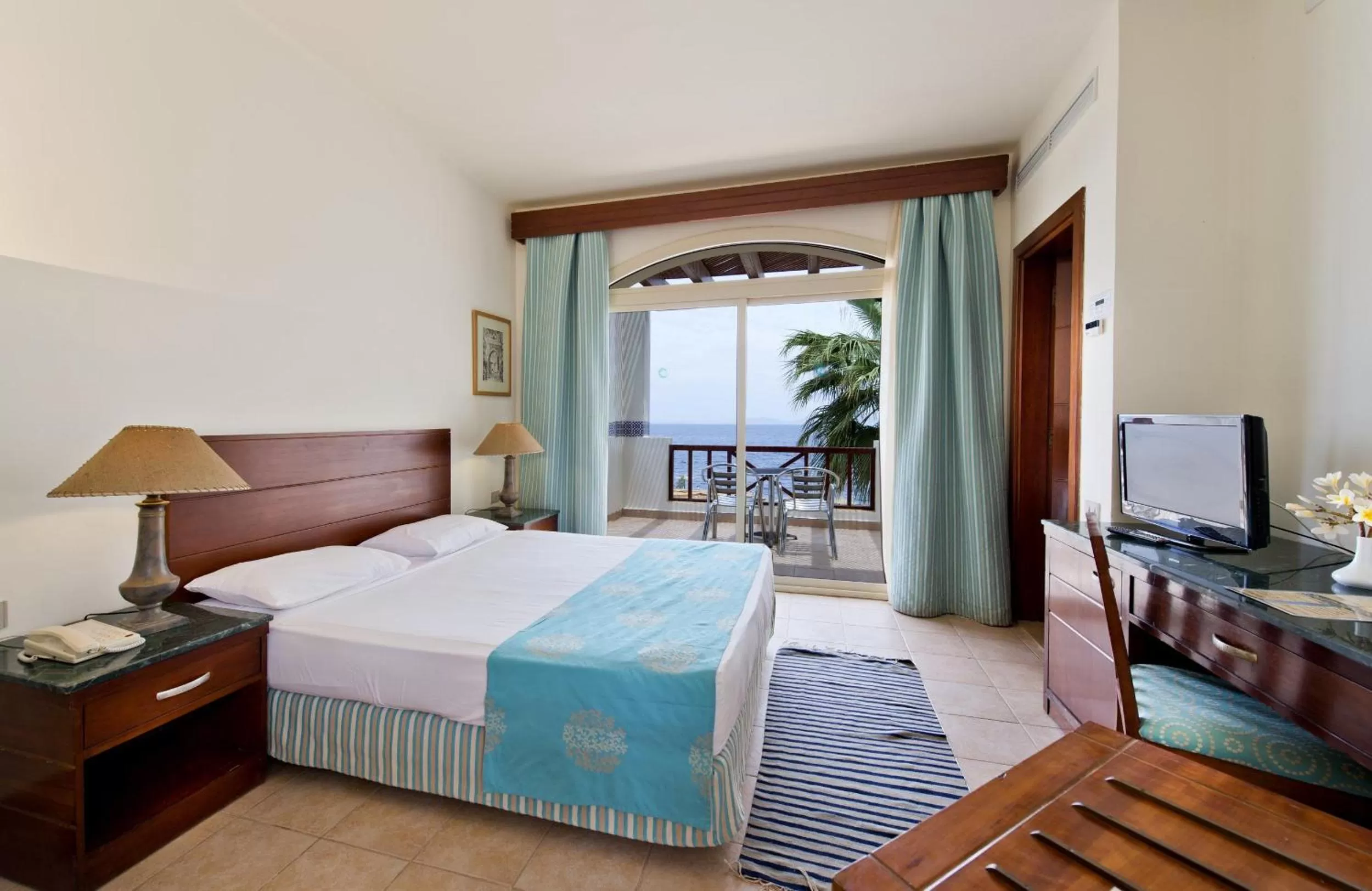 Standard Front Sea View  - single occupancy in Amphoras Blu Ultra-AI Adults Friendly