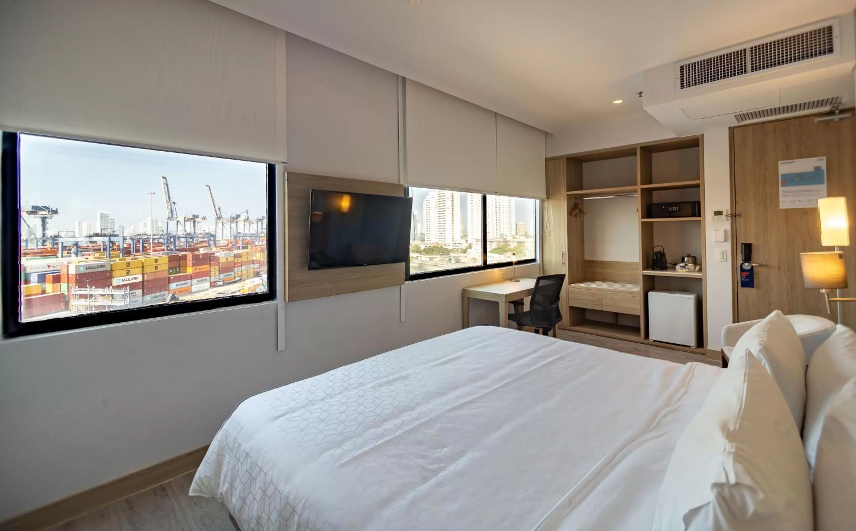 Standard King Room - High Floor in Holiday Inn Express Cartagena Manga by IHG