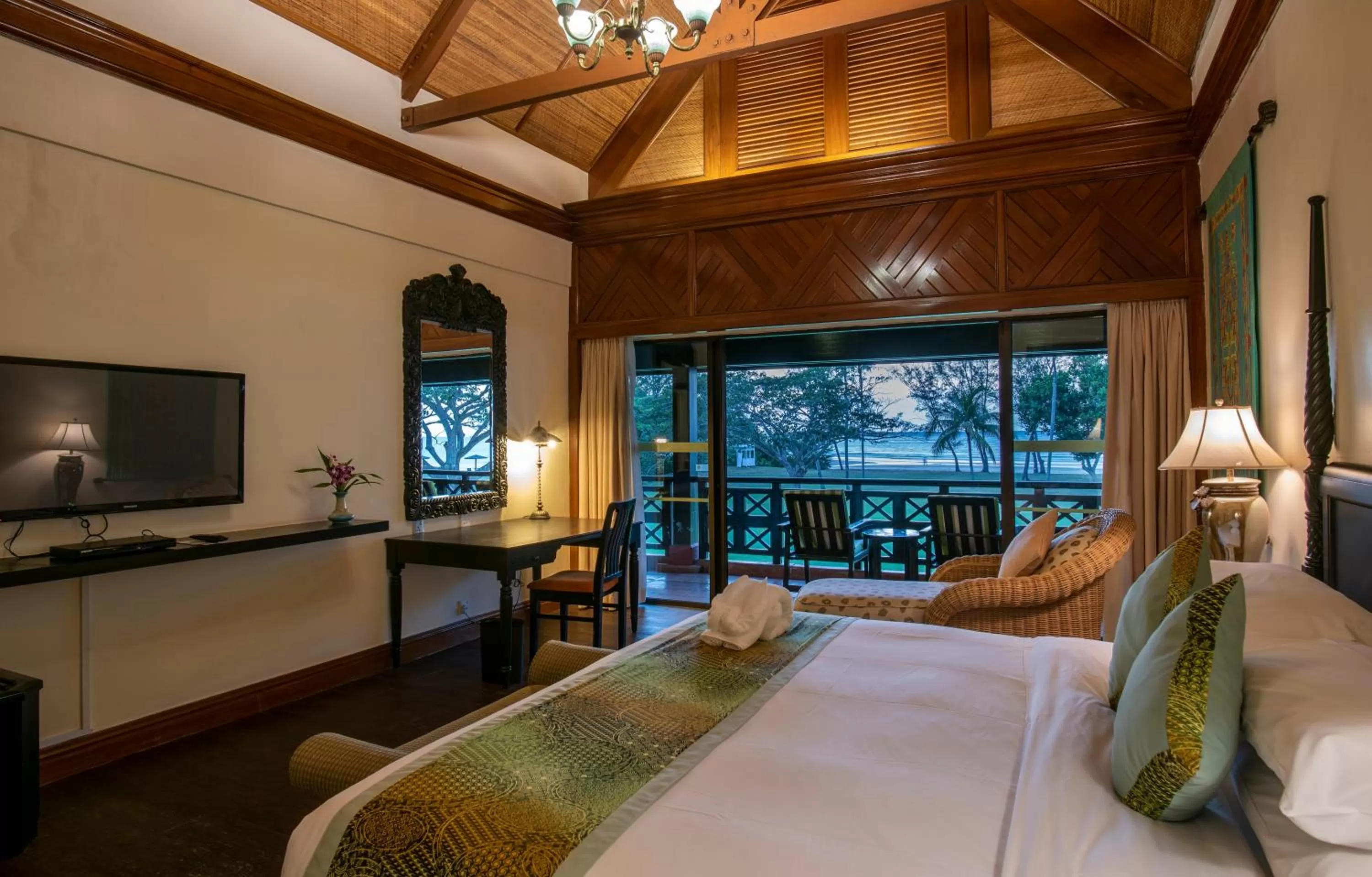Borneo Executive Suite  in Nexus Resort & Spa Karambunai