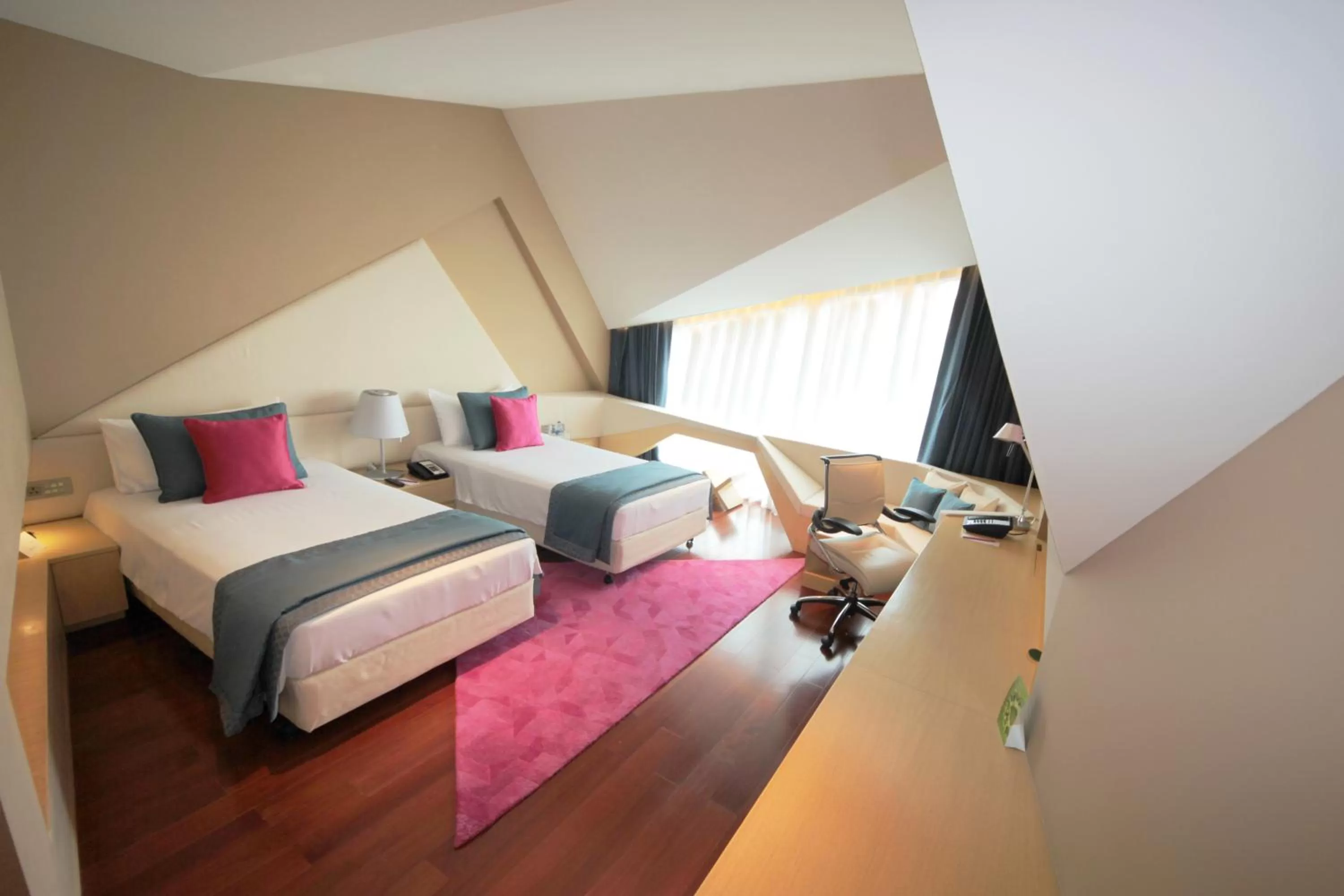 Premium Room City View Twin Bed - single occupancy in Vivanta New Delhi, Dwarka