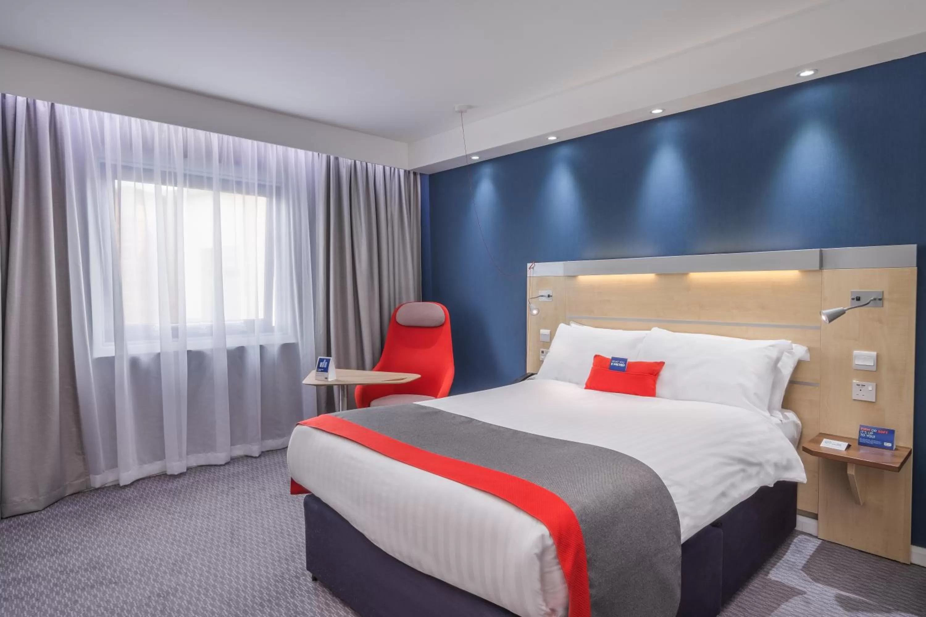 Standard Room with Free Hot Breakfast in Holiday Inn Express Kettering by IHG