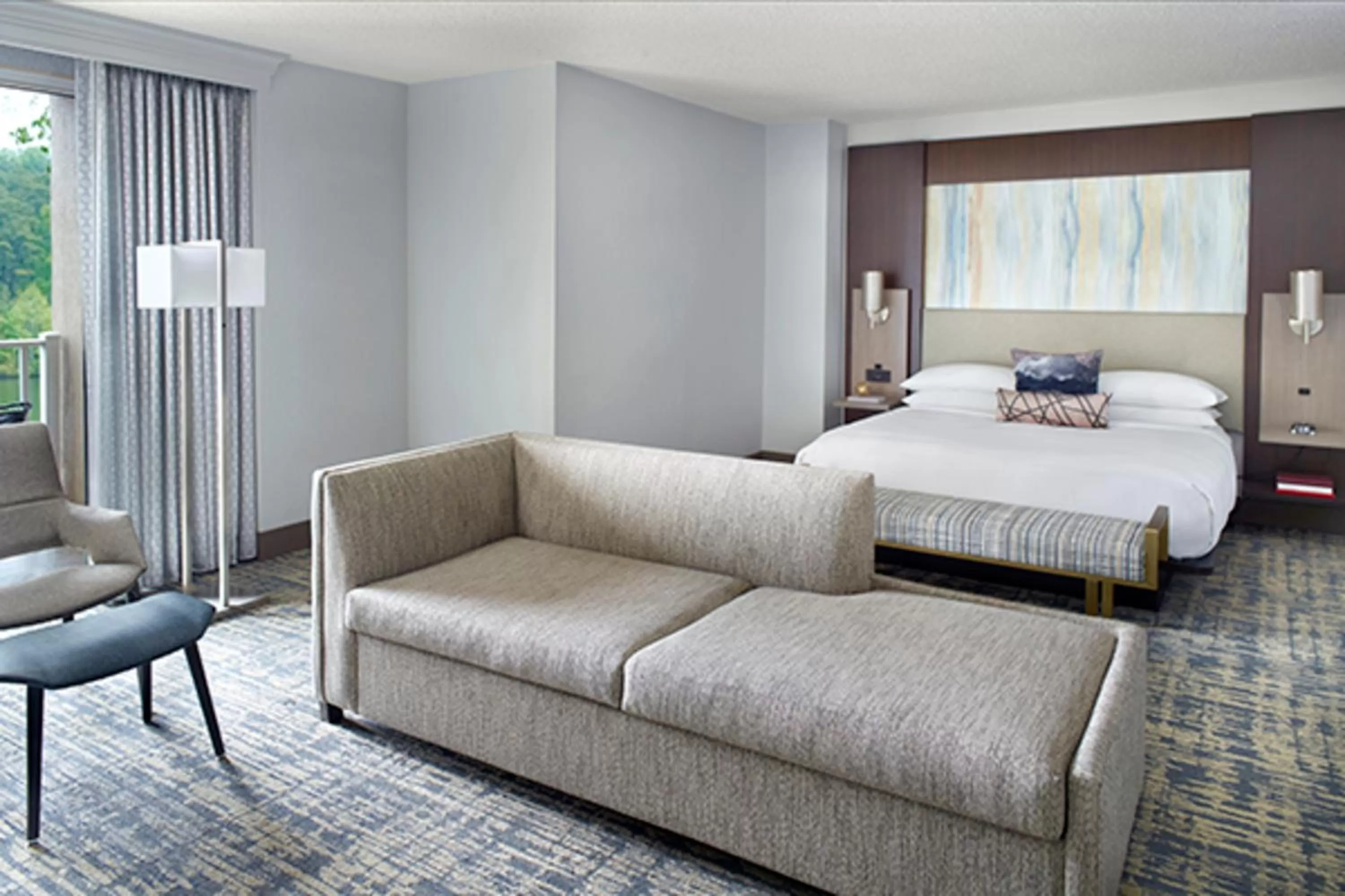 Junior Suite with Balcony in Atlanta Evergreen Lakeside Resort