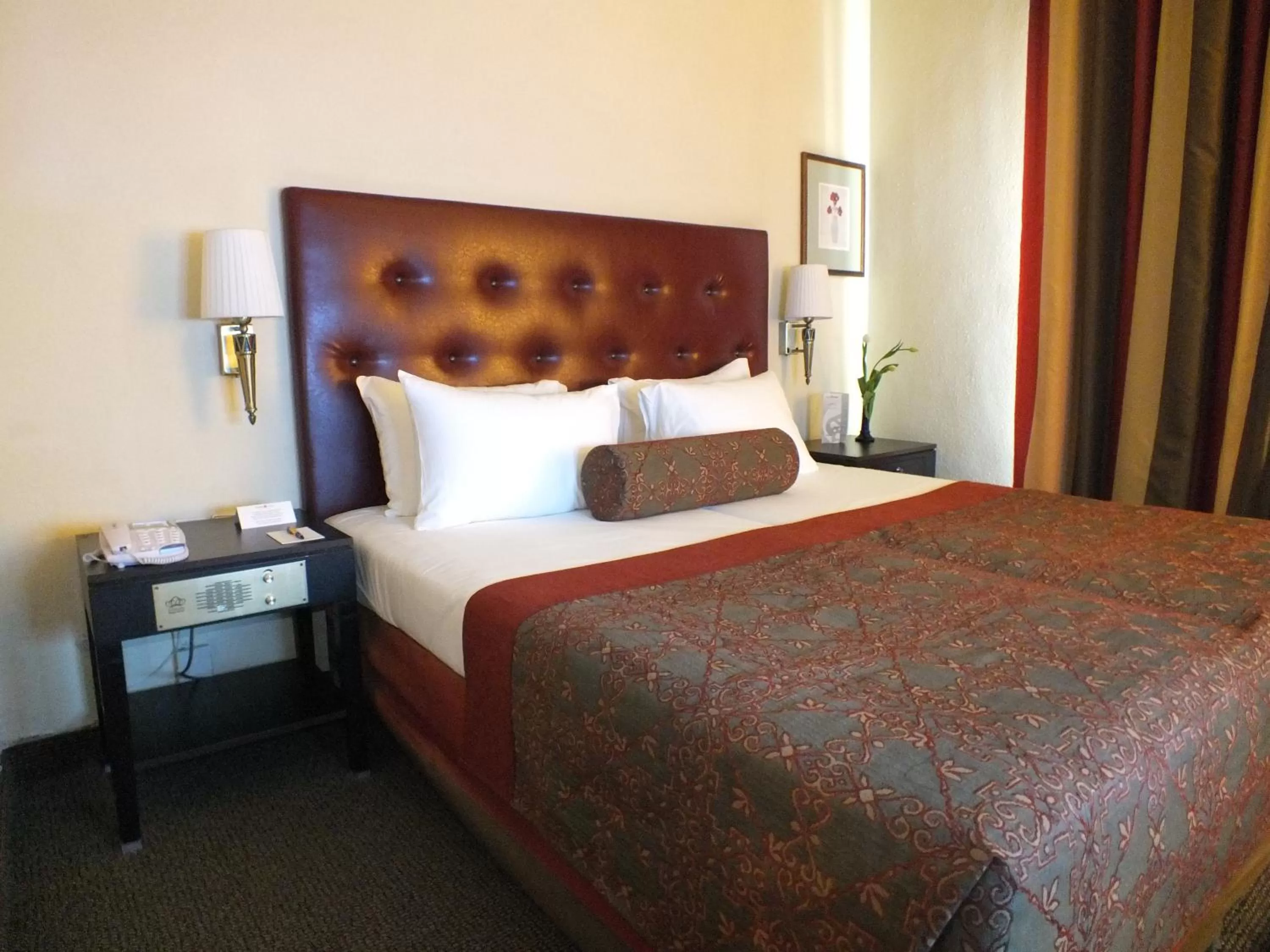 Classic Triple Room in Prima Kings Hotel