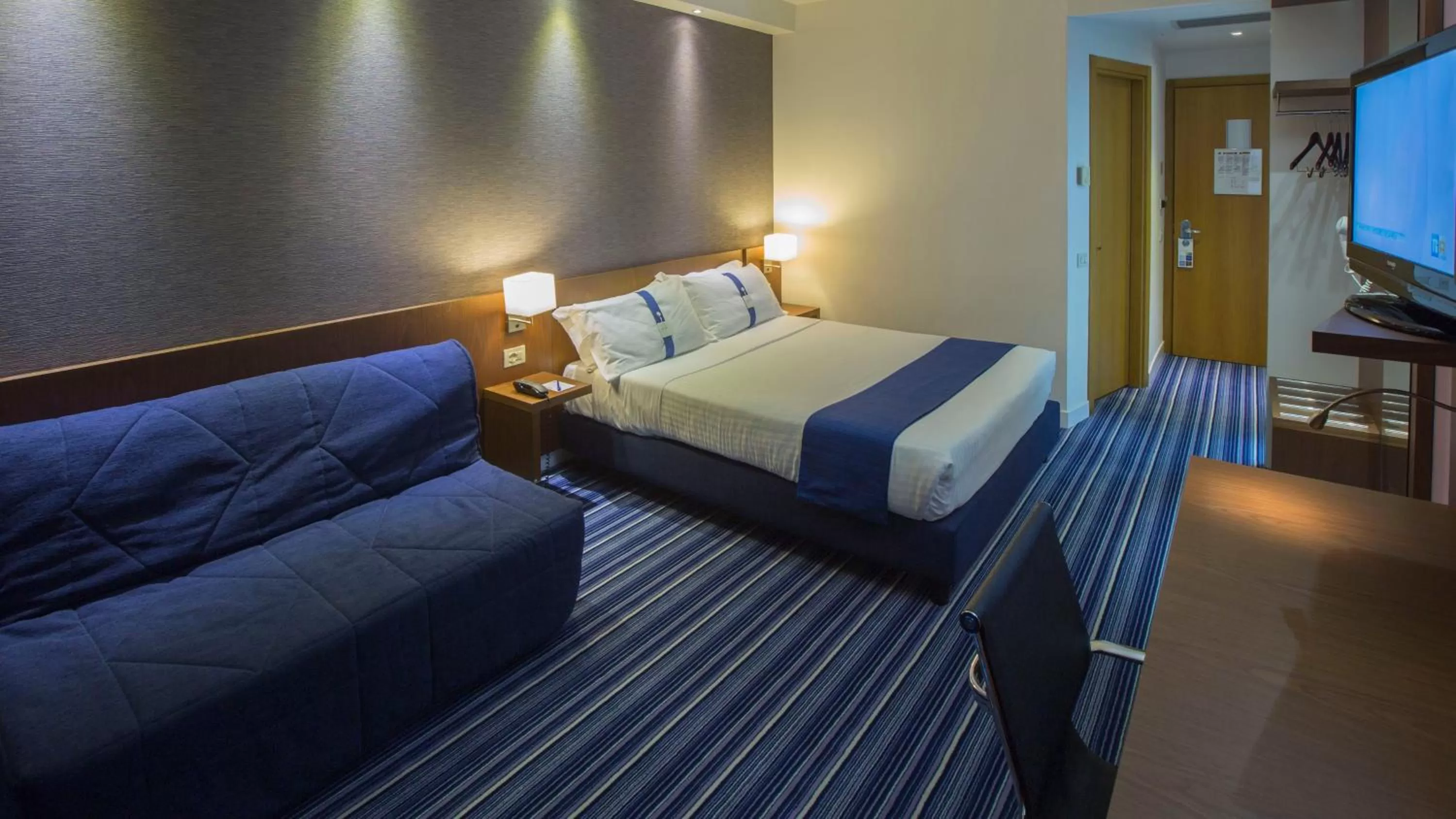 Double Room with Sofa Non Smoking in GP Hotel