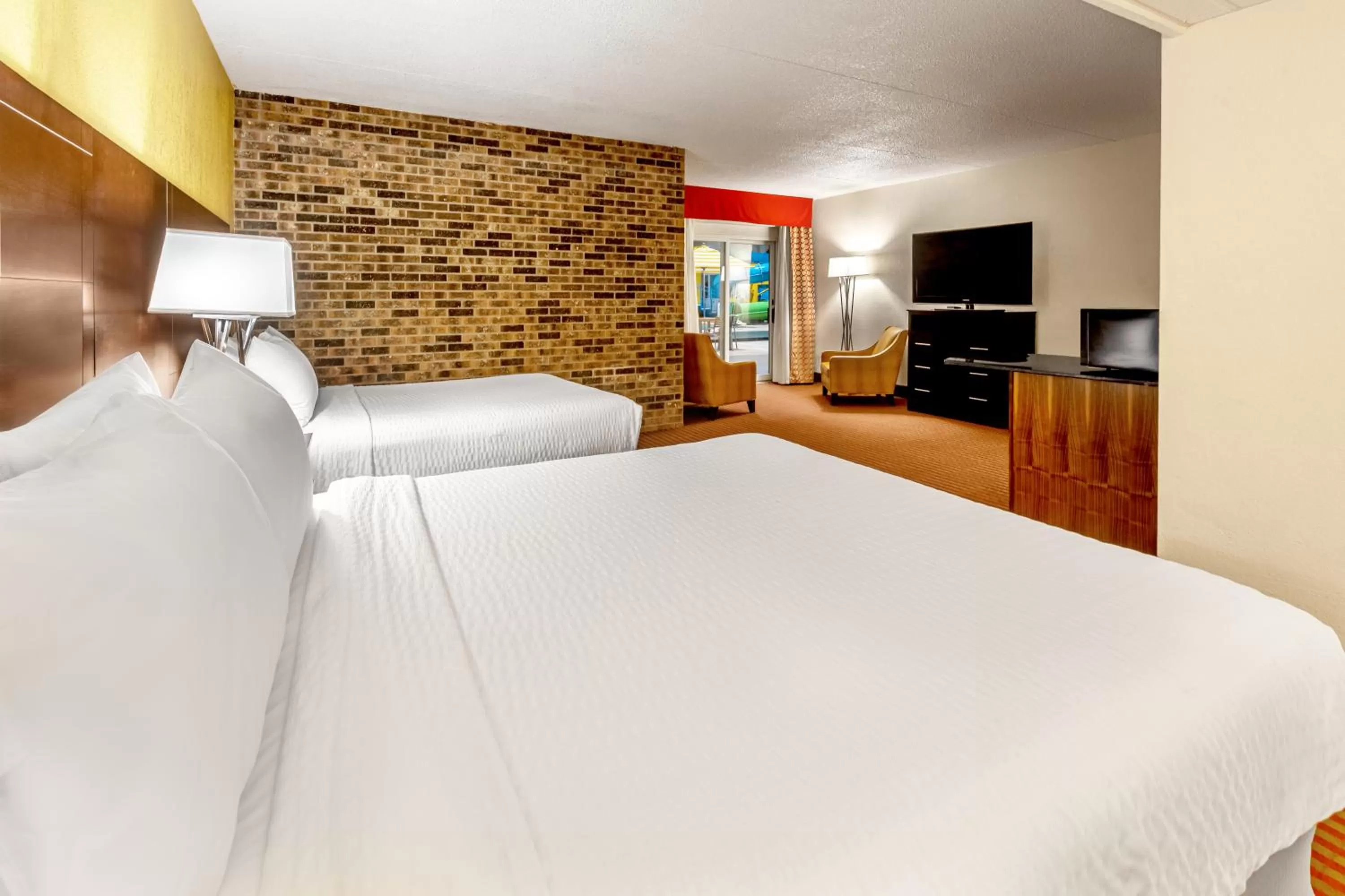 Queen Suite in Grand Williston Hotel and Conference Center