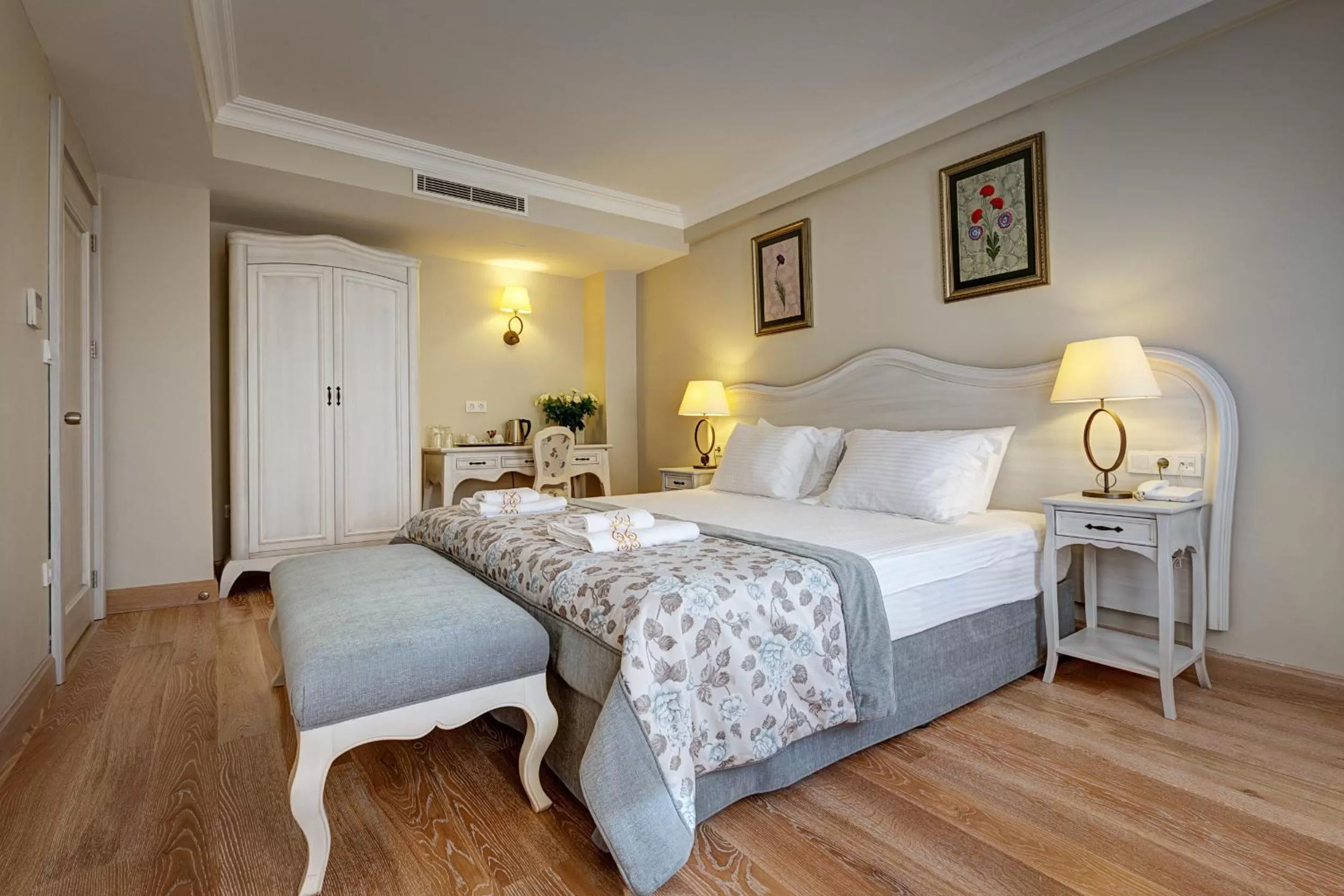 Family Connecting Room in Arena Hotel - Special Class