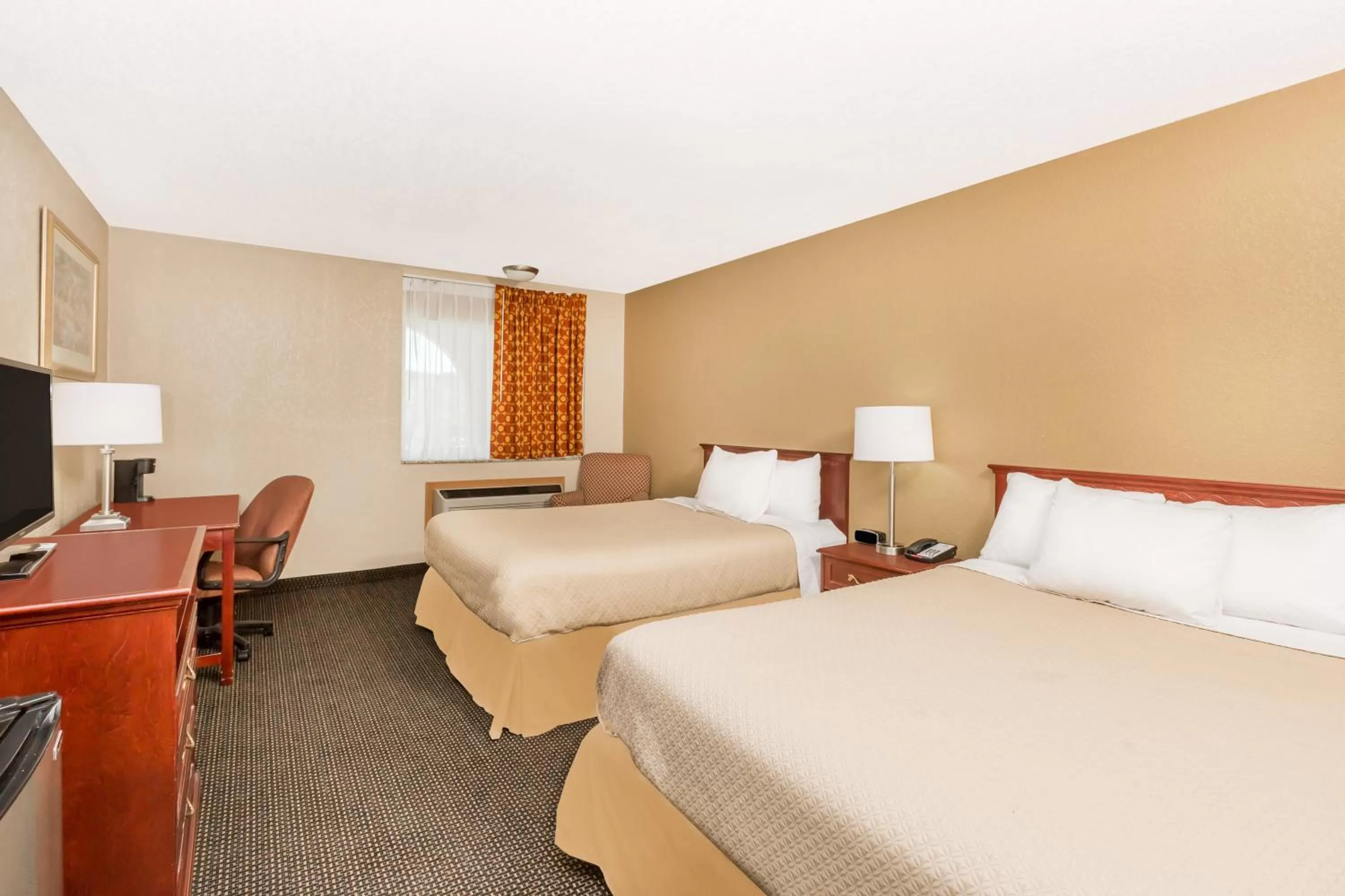 Queen Room with Two Queen Beds - Non-Smoking in Days Inn by Wyndham Clive - West Des Moines