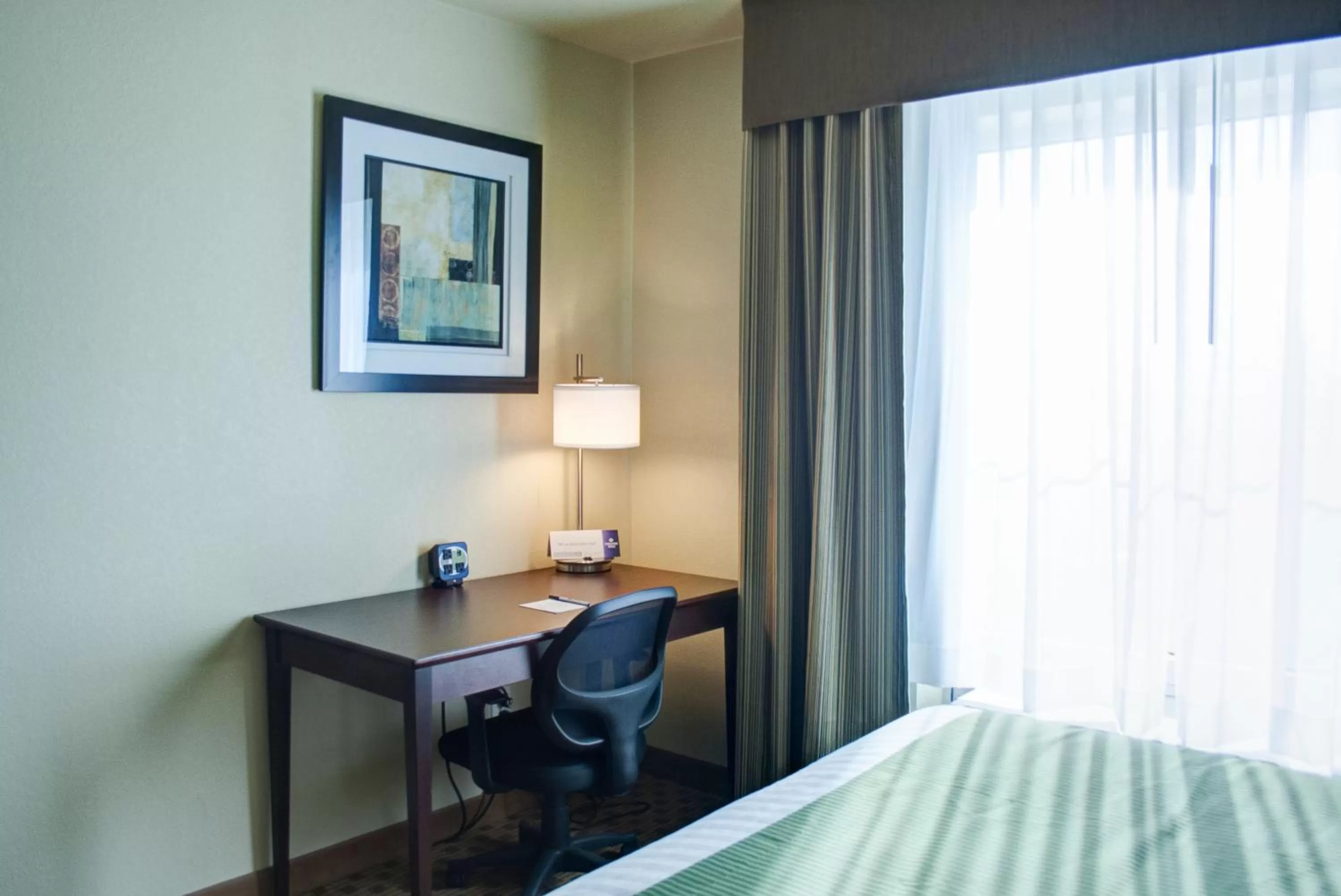 Deluxe Queen Room in Cobblestone Hotel and Suites - Jefferson