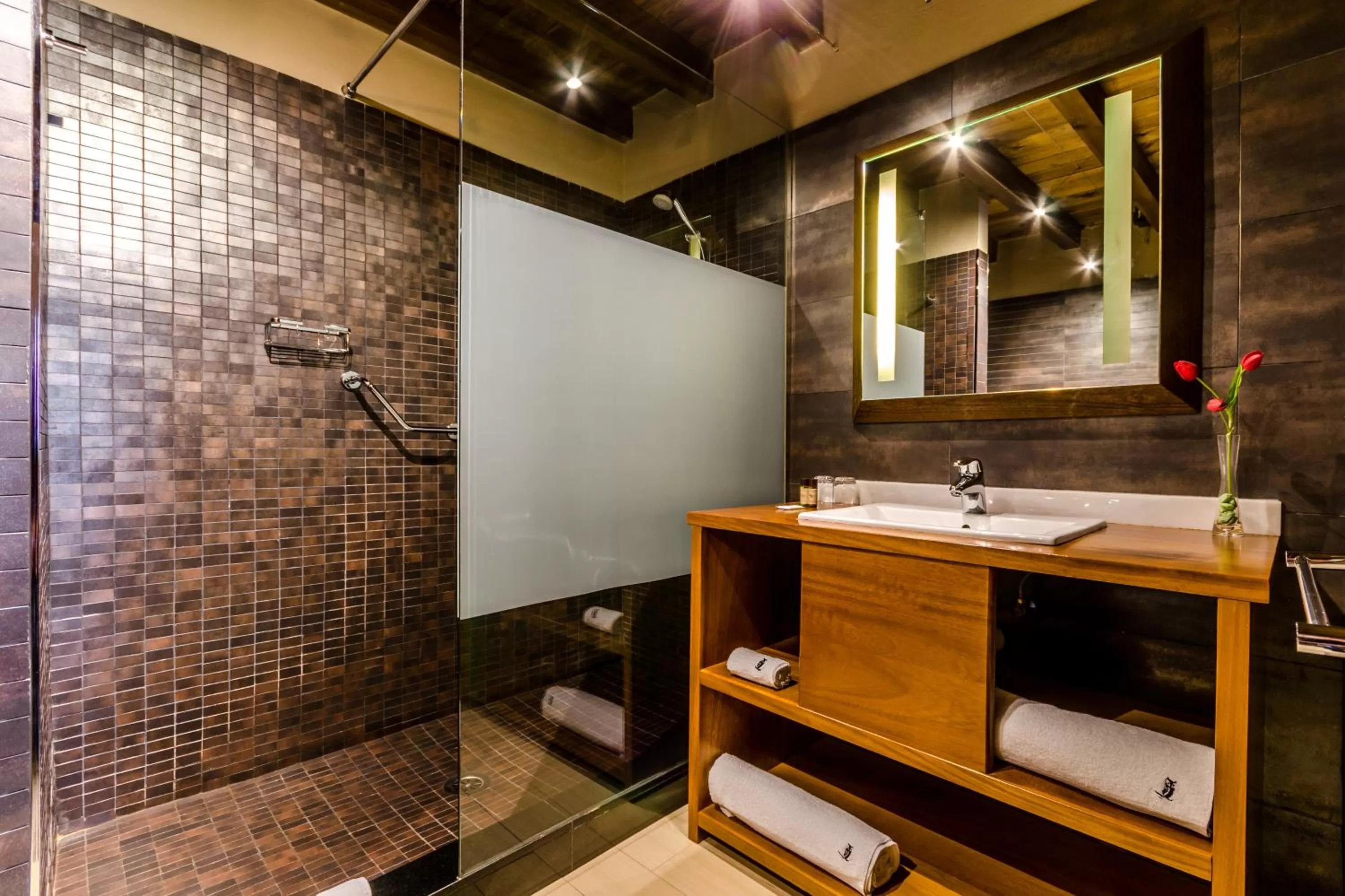 Deluxe Double Room in YIT Abentofail