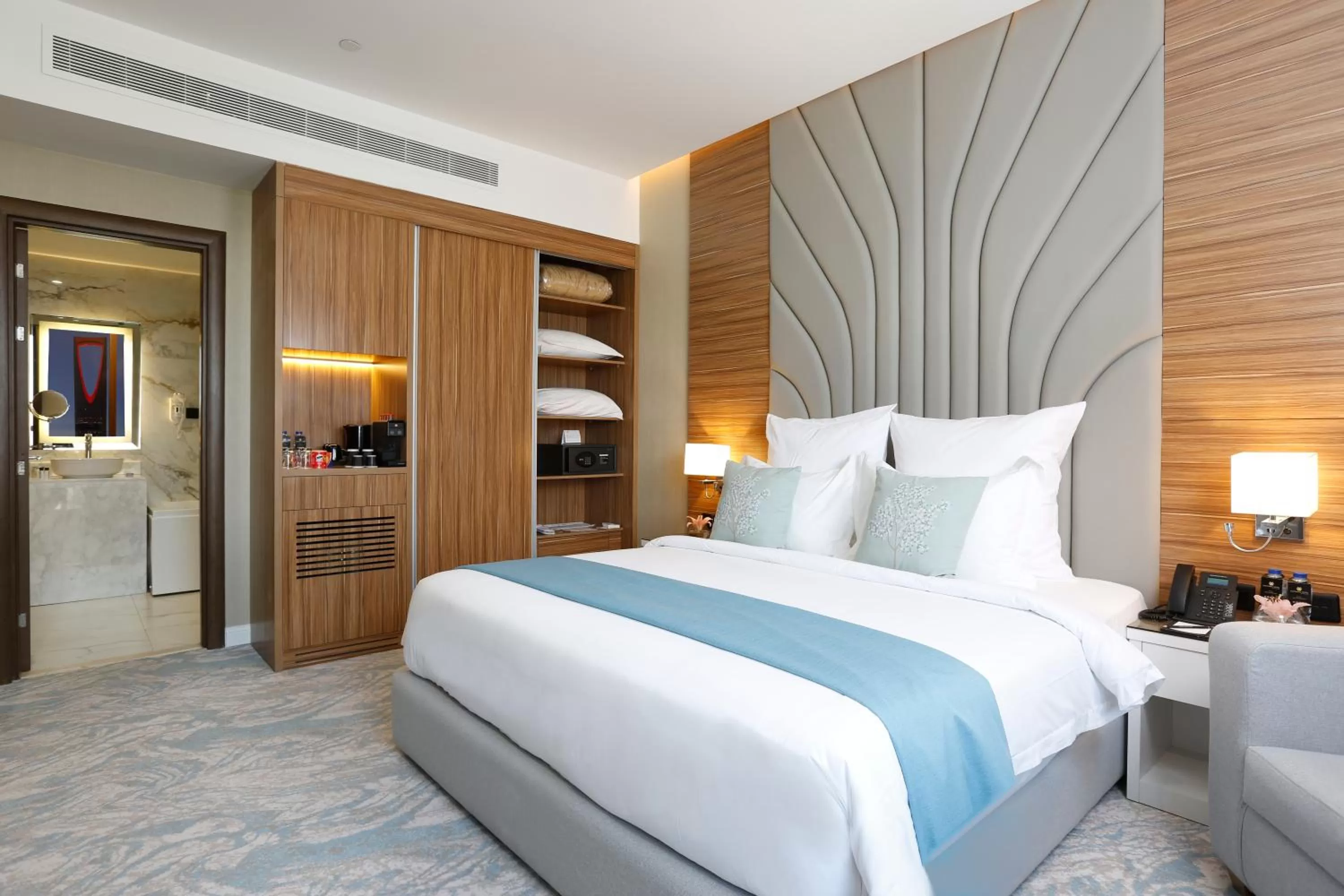 Ambassador Suite - single occupancy in Cantonal Hotel by Warwick