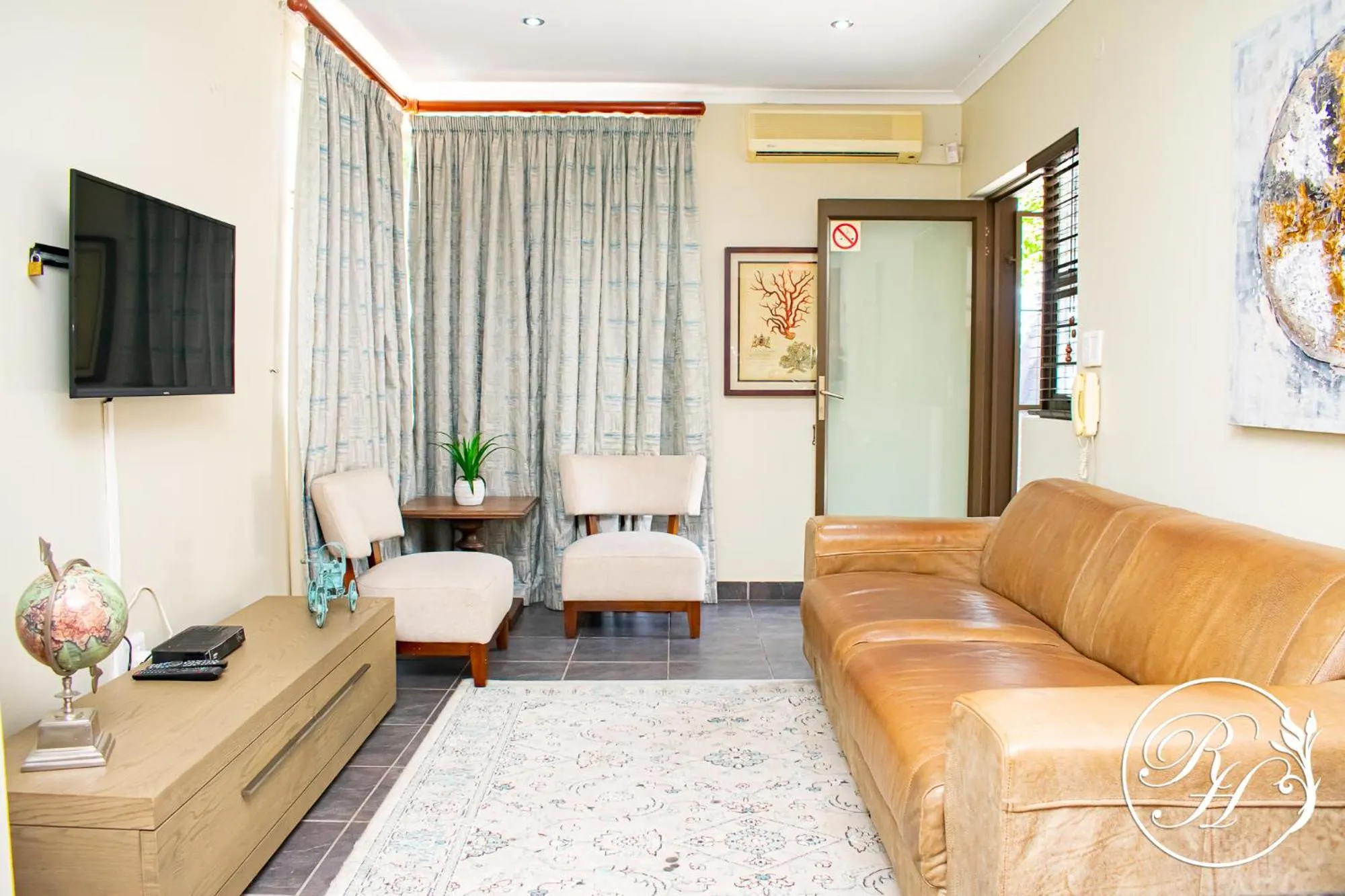 One-Bedroom Apartment in Roseland House Self Catering