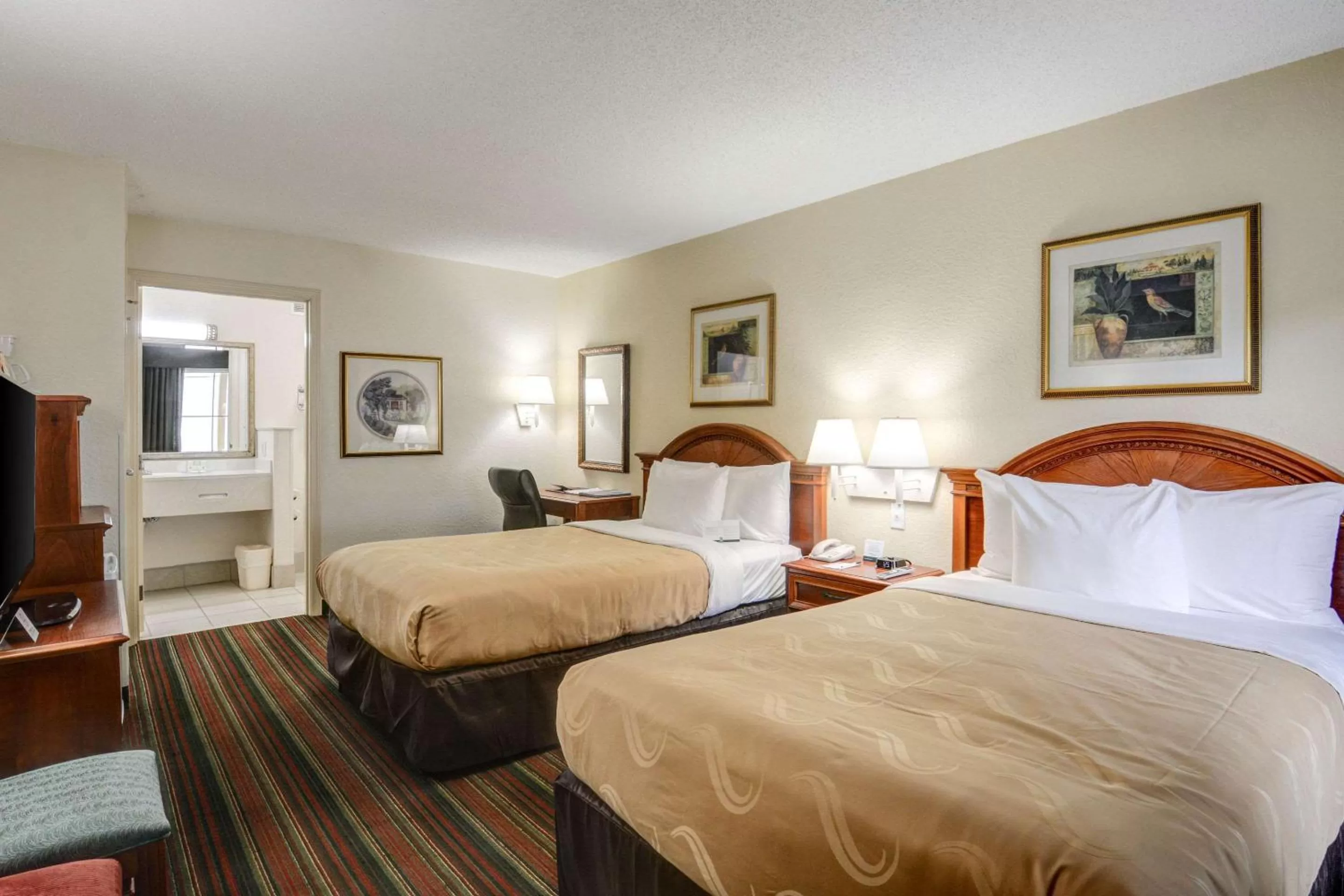 Double Room with Two Double Beds - Non-Smoking in Quality Inn & Suites Biltmore East