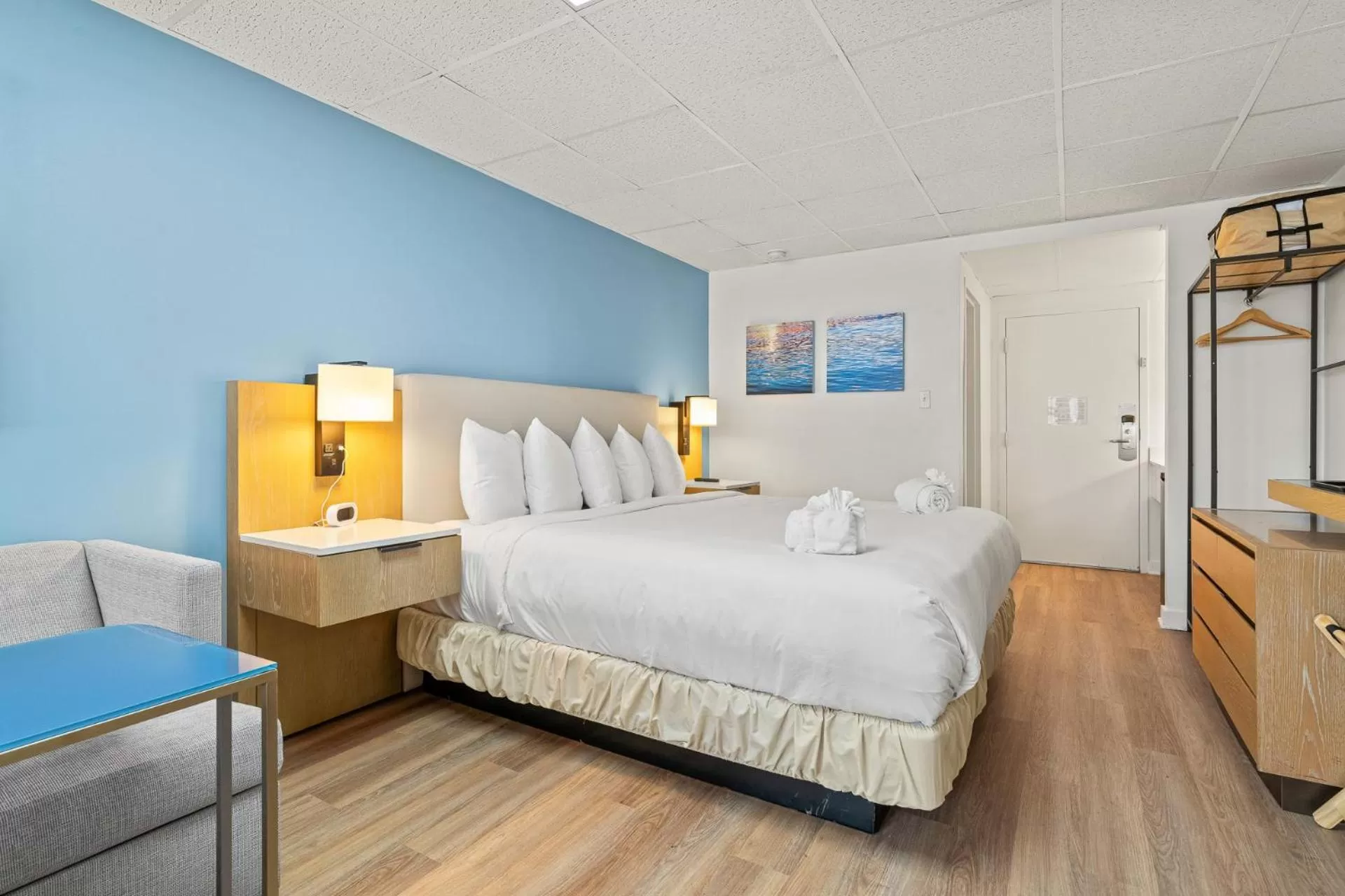 Standard Single Room in Hotel Manteo, Trademark Collection by Wyndham