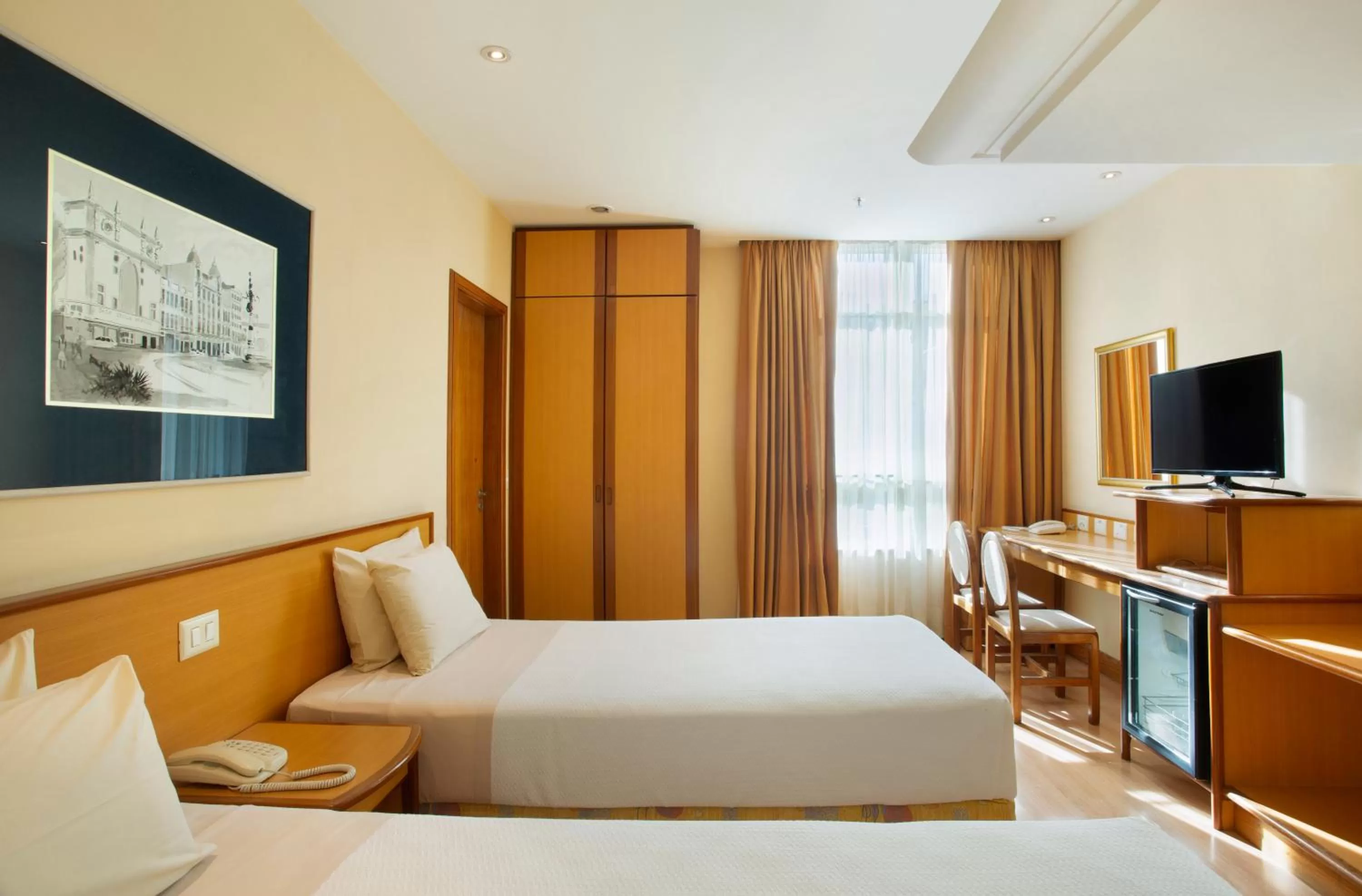 Superior Twin Room - single occupancy in Windsor Asturias Hotel