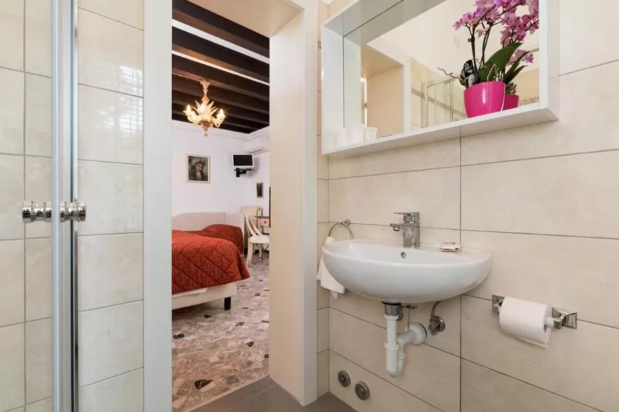 Double Room in Villa Albertina