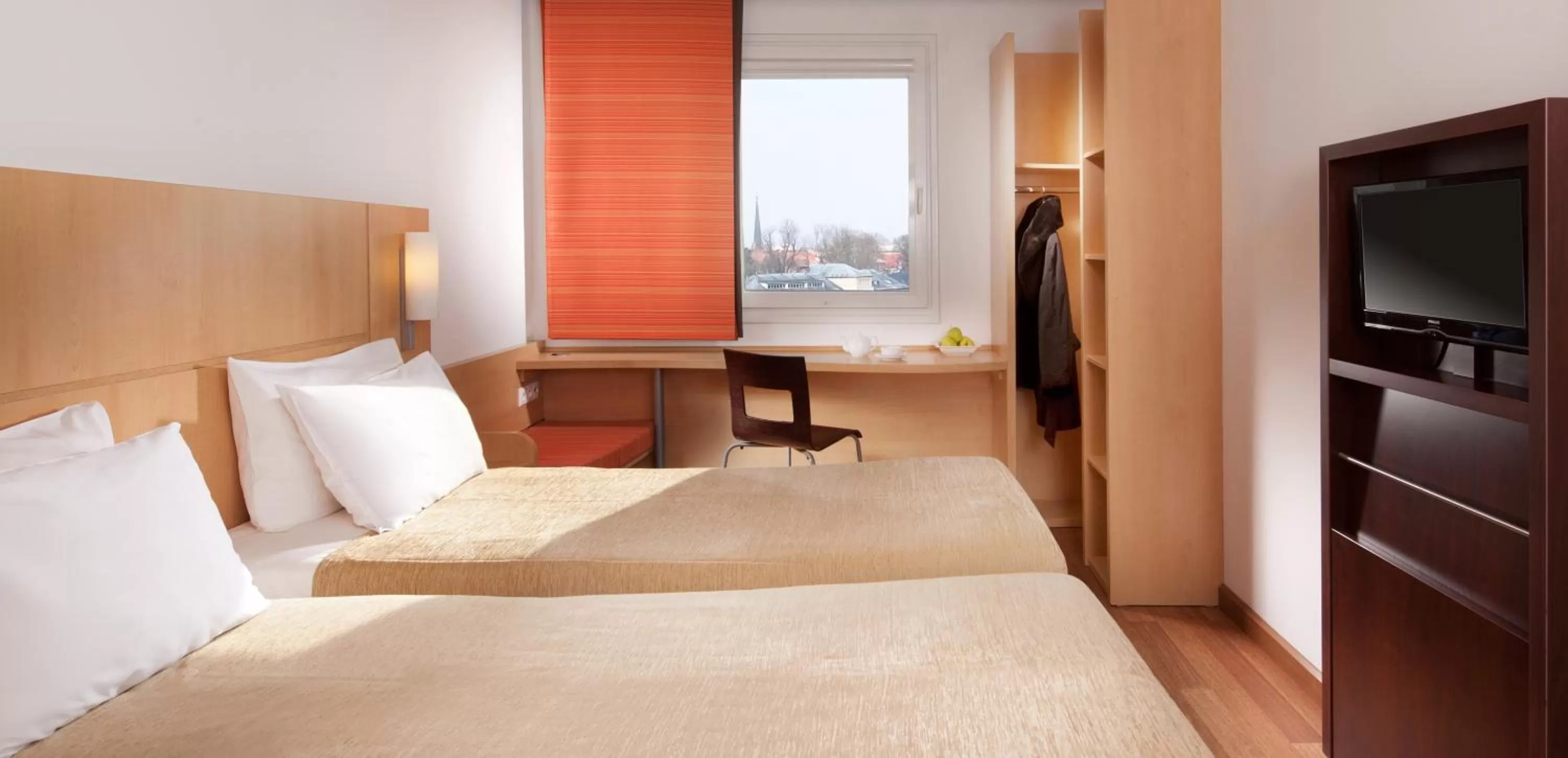 Standard Room With 3 Single Beds in Comfort Hotel Olomouc Centre