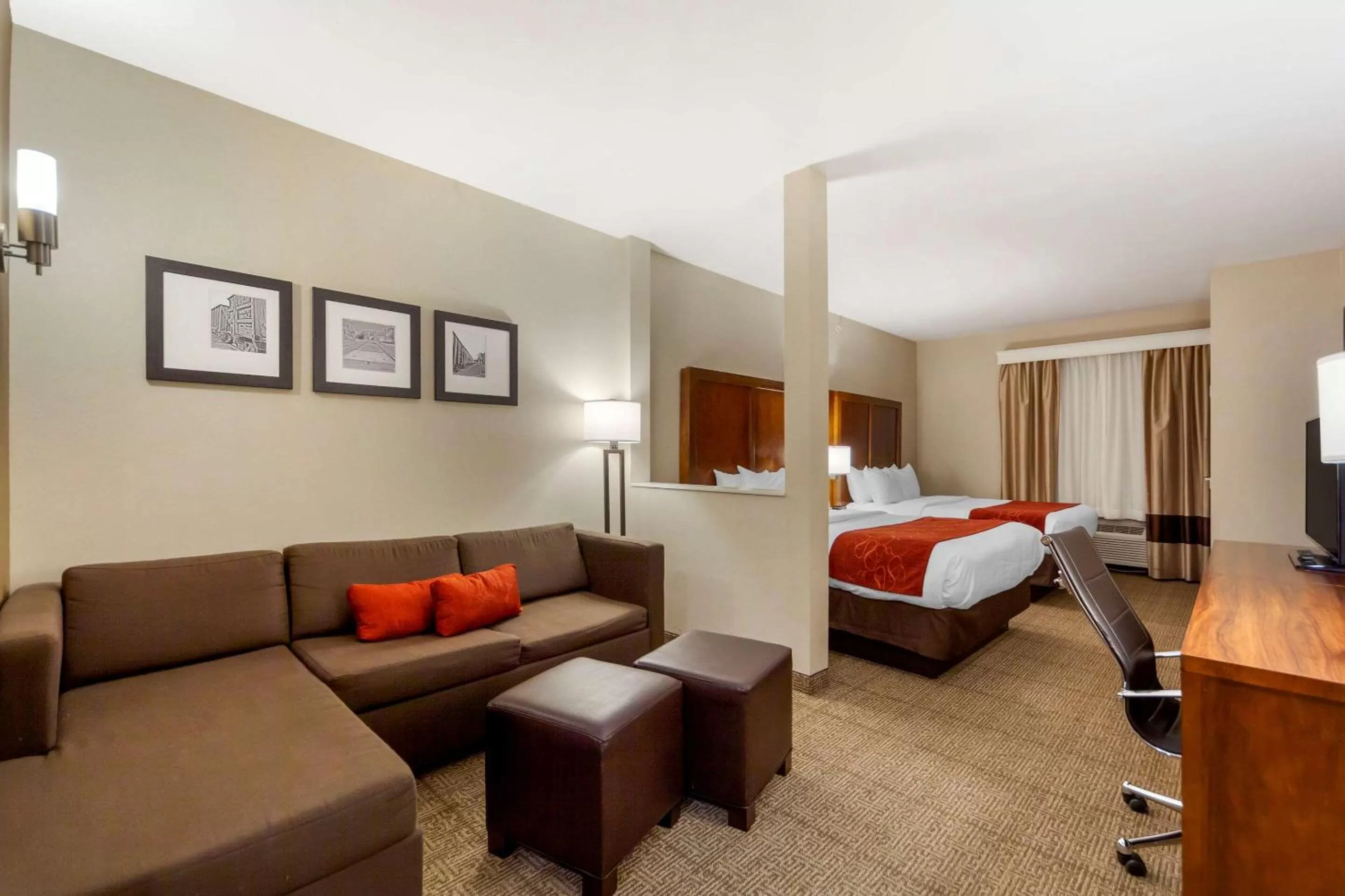 Queen Suite with Two Queen Beds and Sofa Bed - Non-Smoking in Comfort Suites