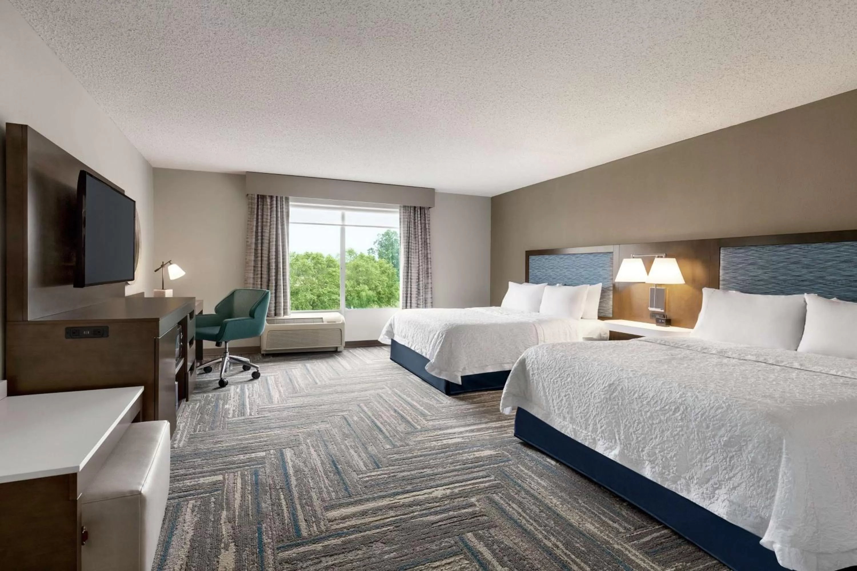 Queen Room with Two Queen Beds - Mobility Access/Non-Smoking in Hampton Inn & Suites Fruitland