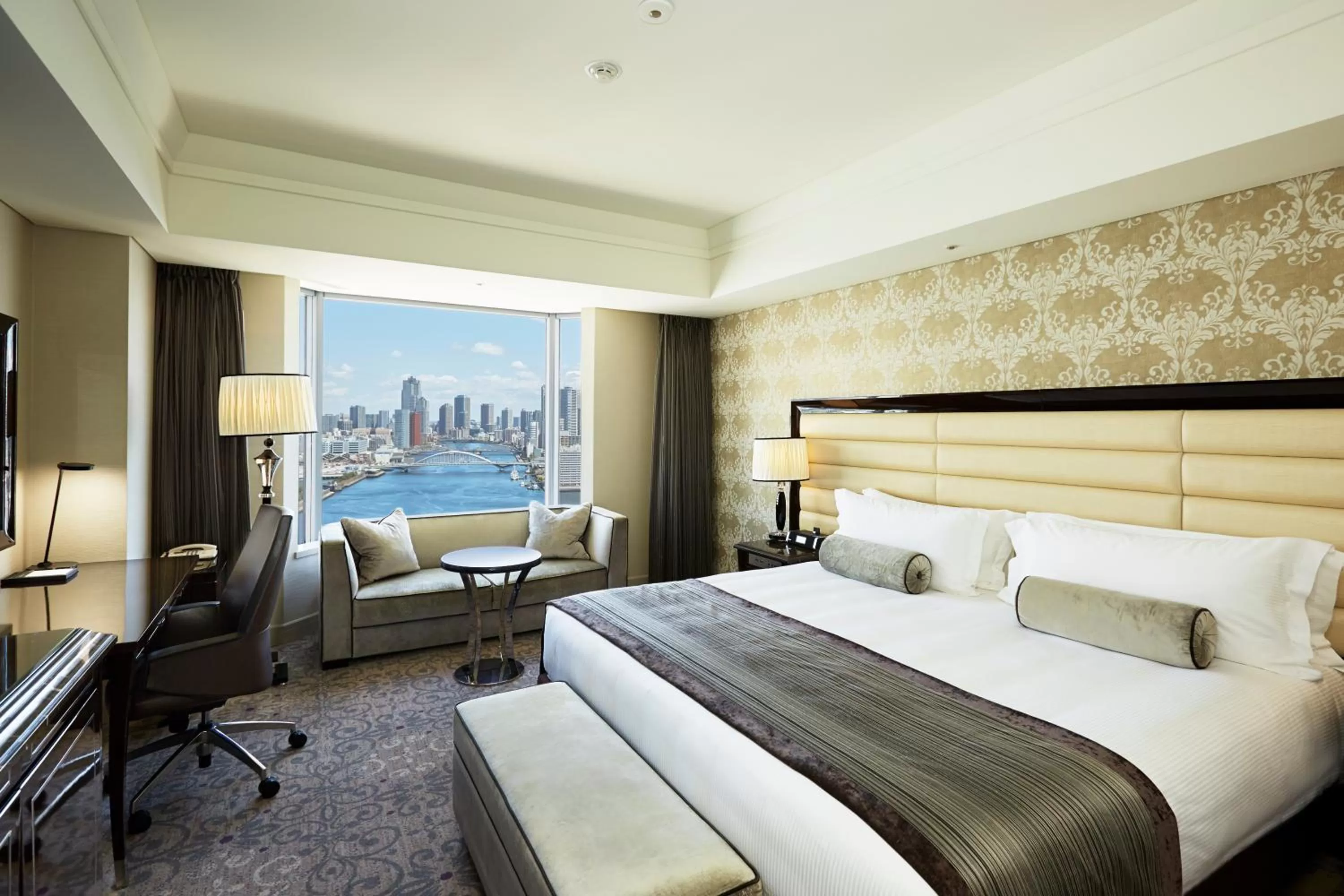 Classic King Room with River View - single occupancy - Club Lounge Access in InterContinental Tokyo Bay by IHG