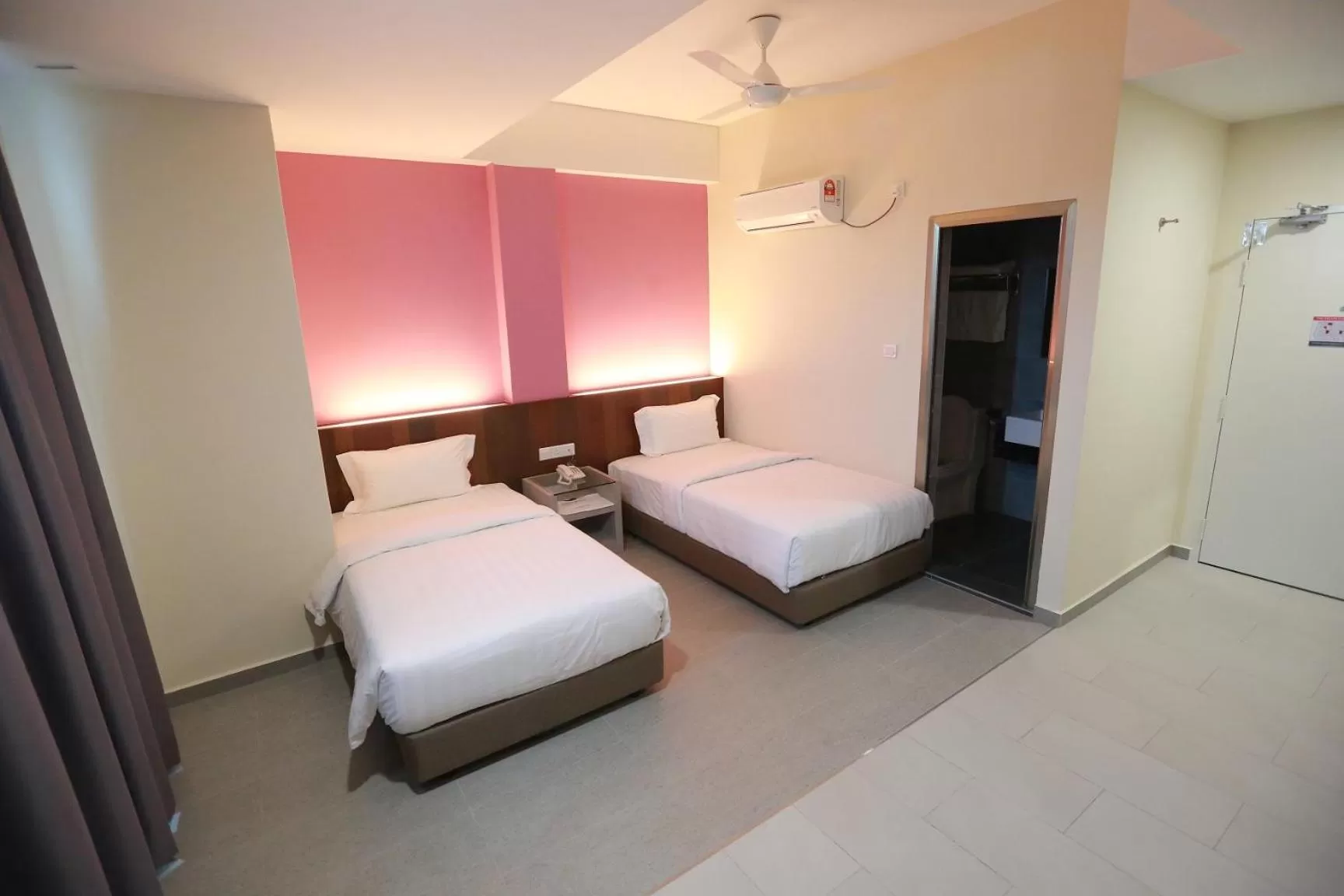 Large Twin Room in Pantai Regal Boutique Hotel