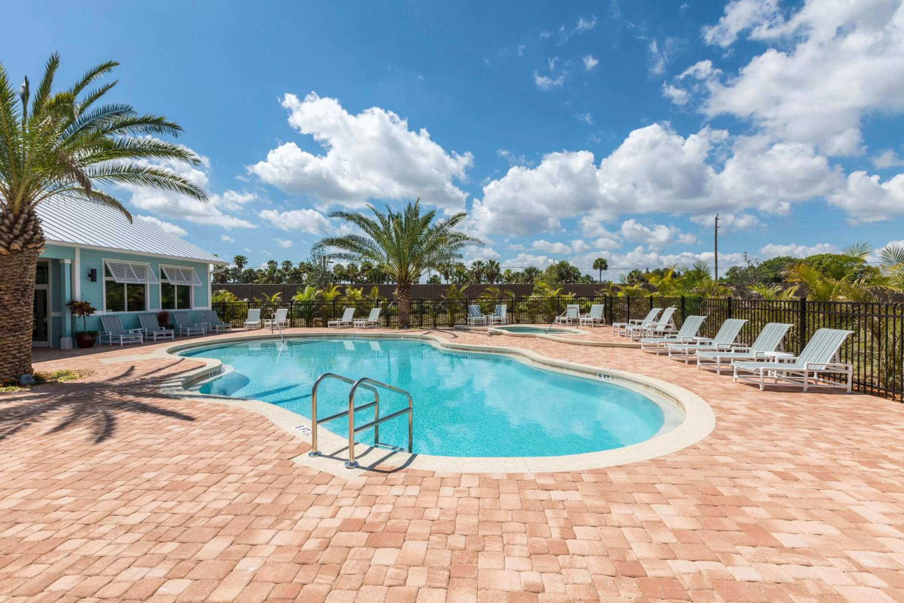 Three-Bedroom Townhouse in Cape Crossing Resort & Marina