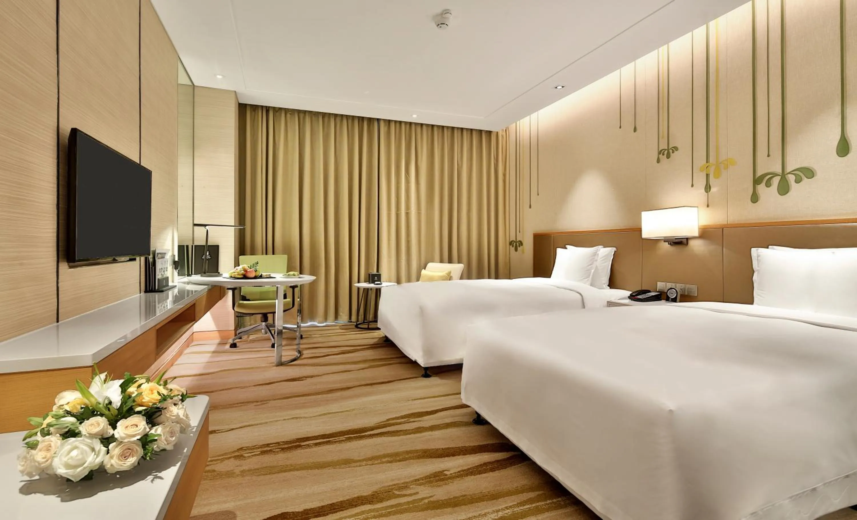 Standard Twin Room with Lounge Access in Holiday Inn Chengdu Qinhuang by IHG
