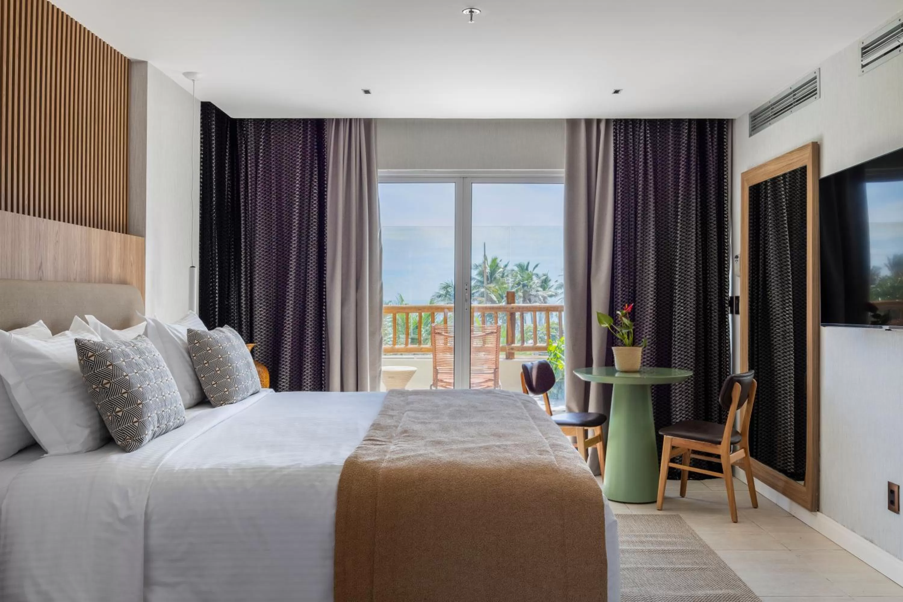 King Suite with Spa Bath in Gran Mareiro Hotel