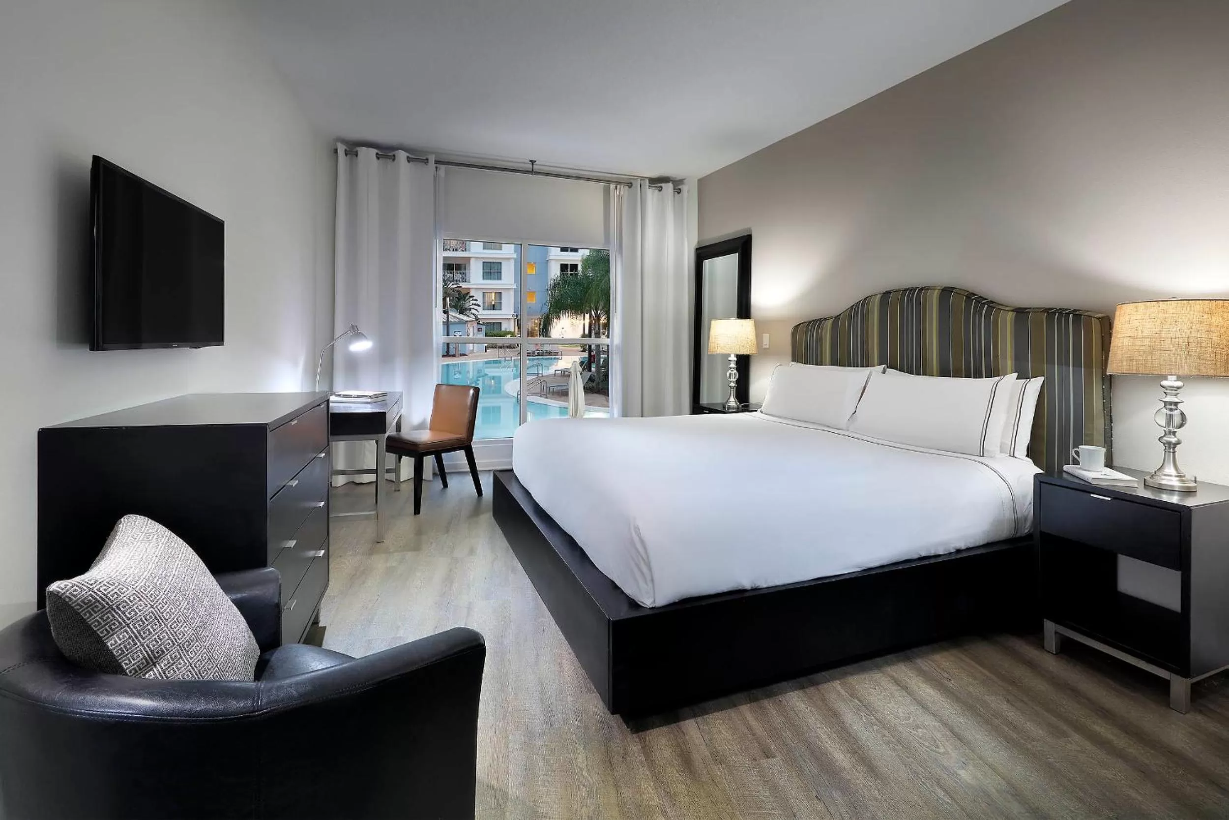 One-Bedroom Suite with Pool View in Meliá Orlando Celebration