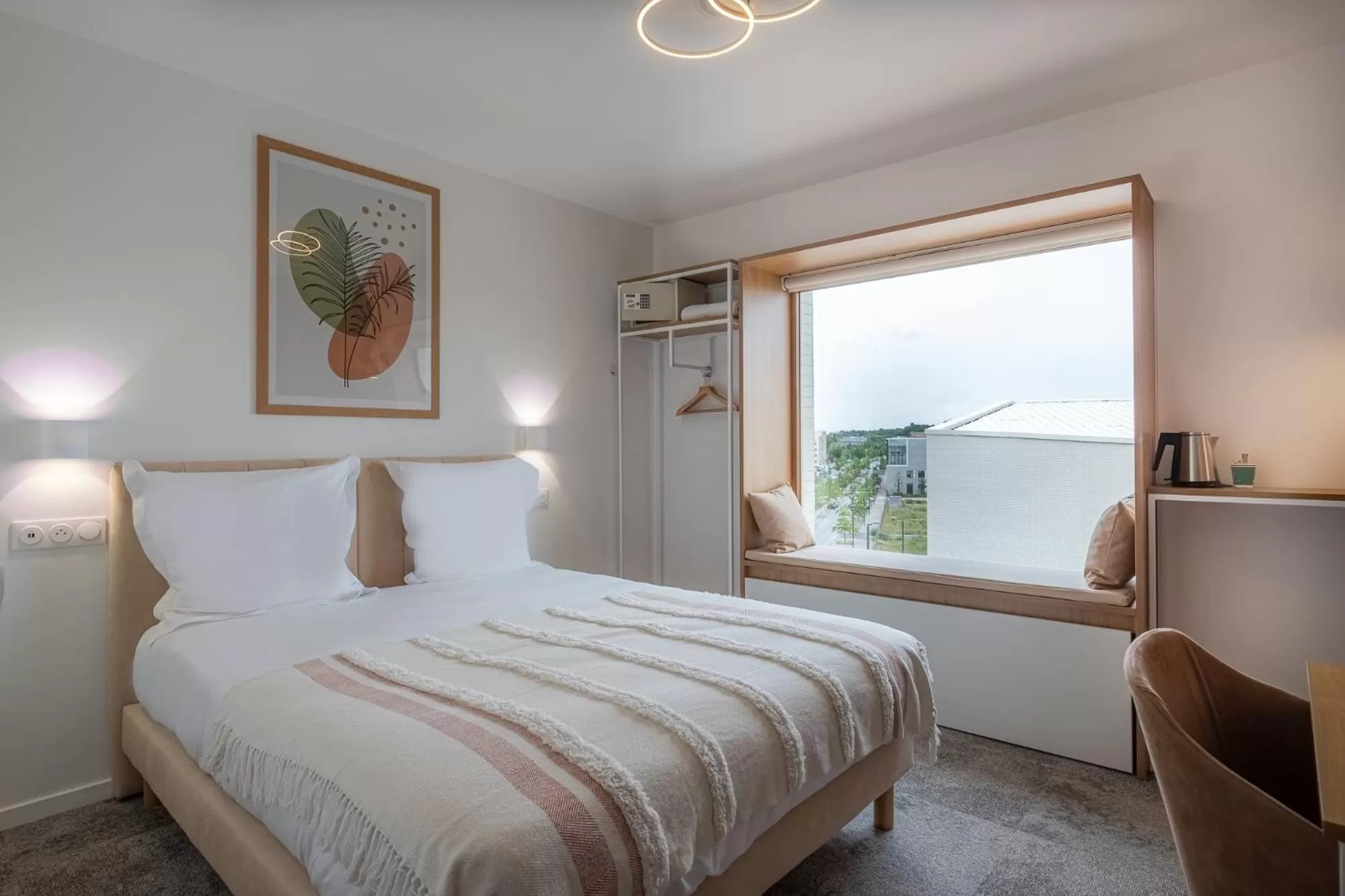 Double Room in Hôtel Amiens Sud