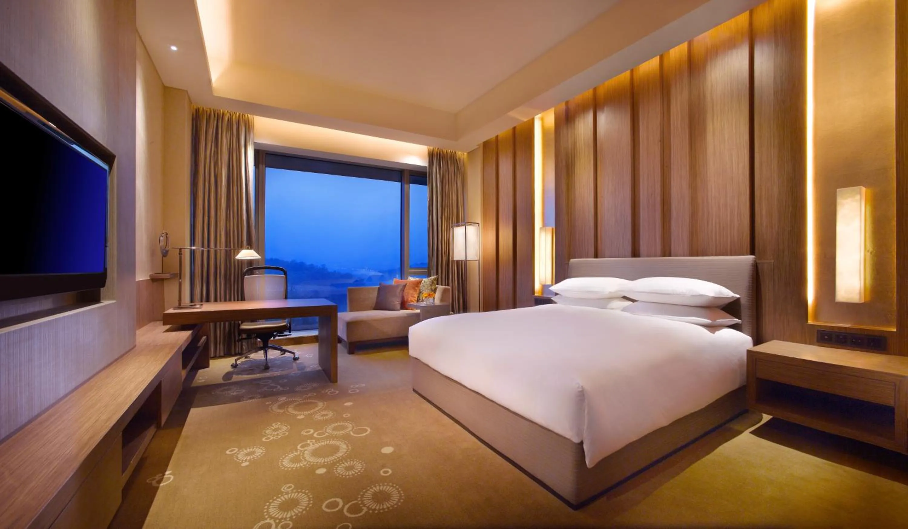 King Room with Garden View in Hyatt Regency Guiyang