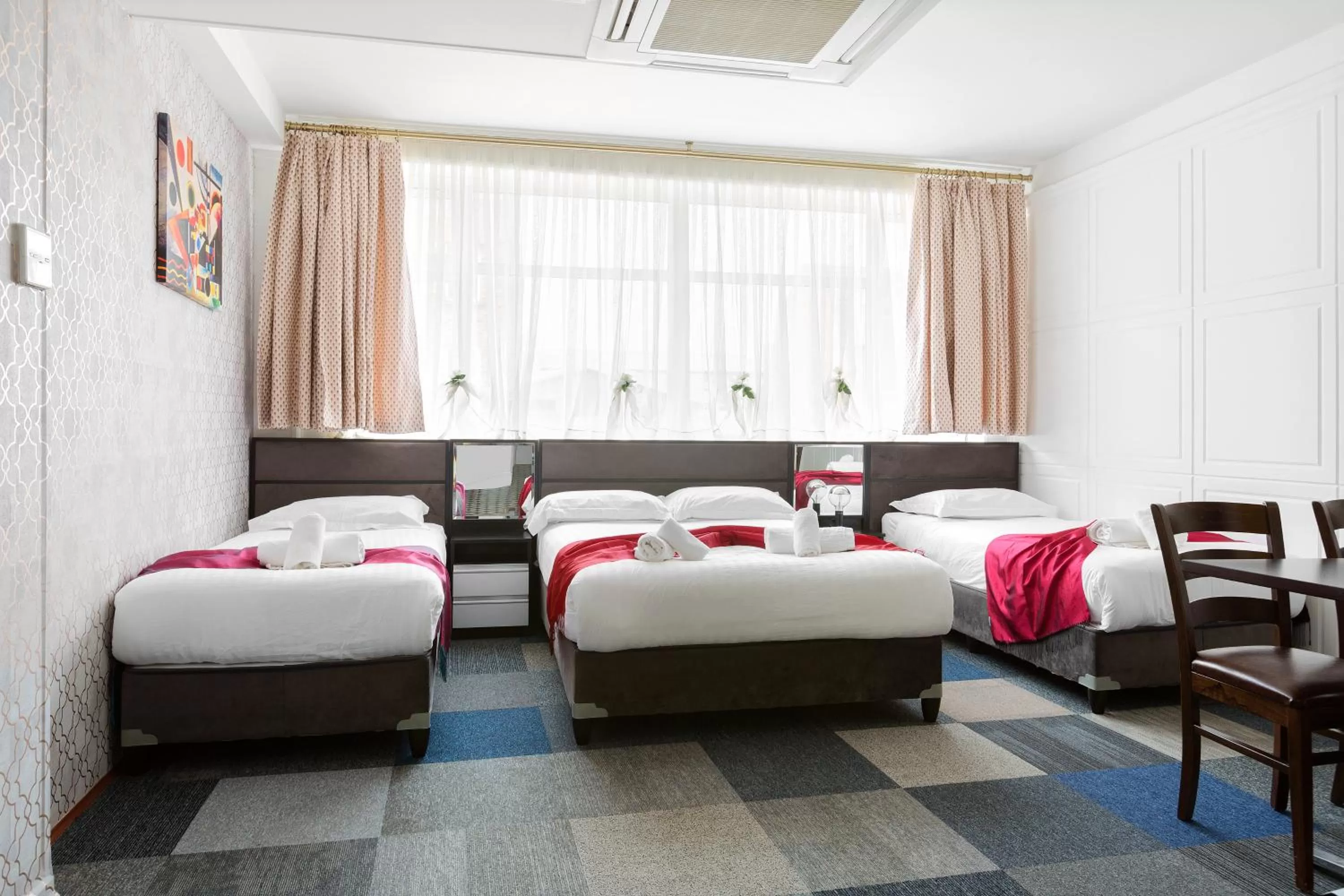 Quadruple Room with Private Bathroom in Central Hoxton Shoreditch