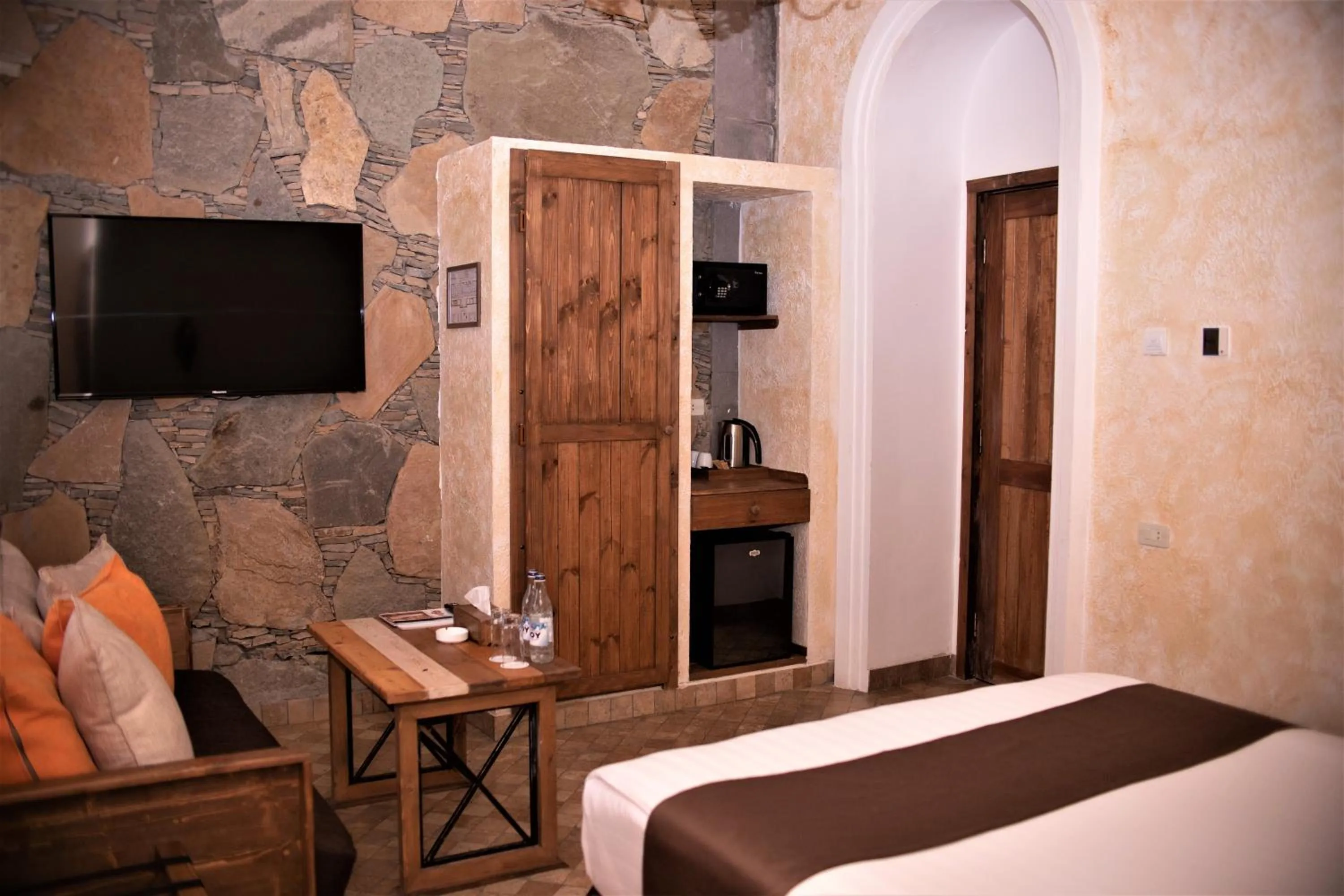 Photo of the whole room, Bed in Caucasus Hotel