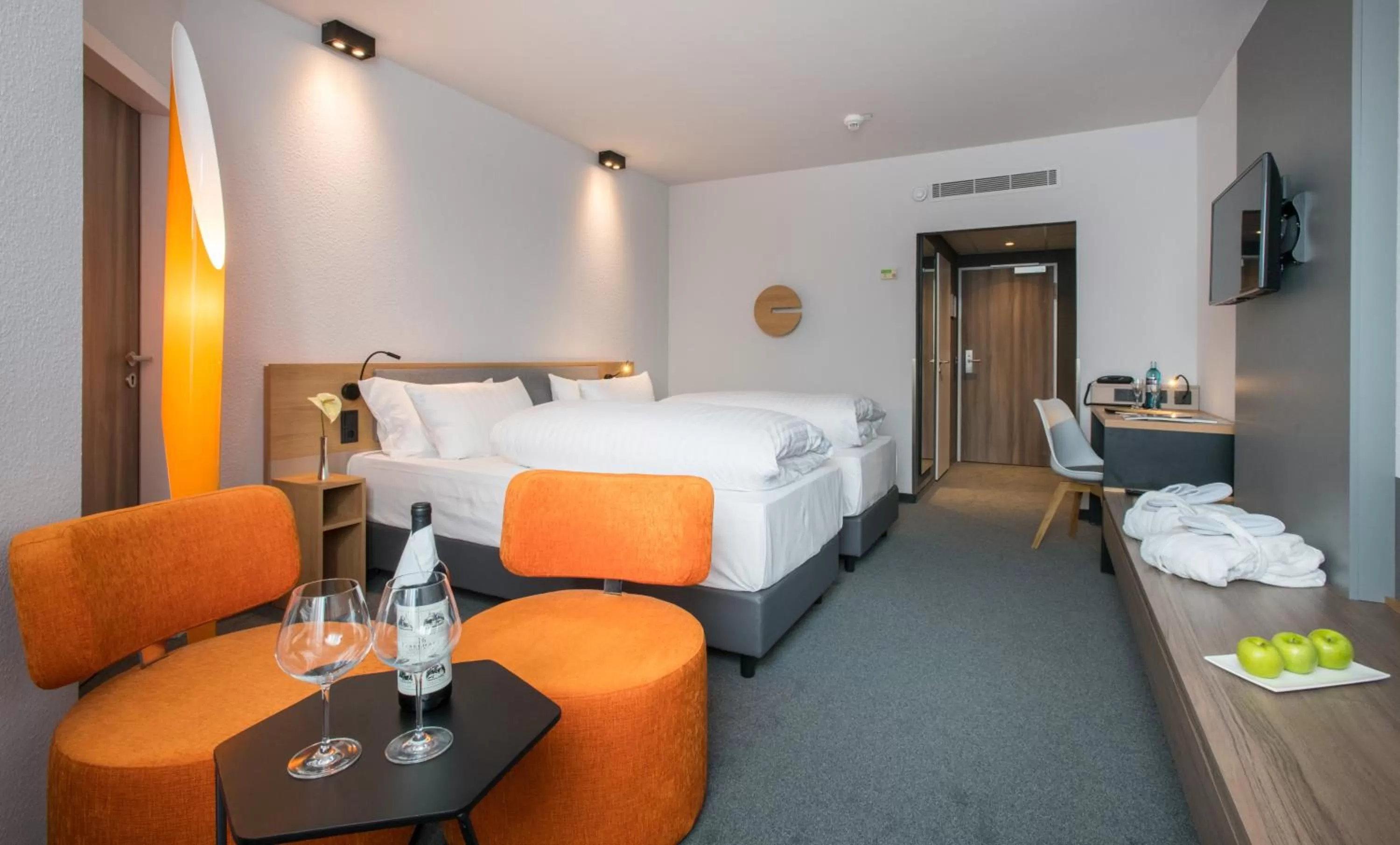 Business Twin Room in IntercityHotel Bremen