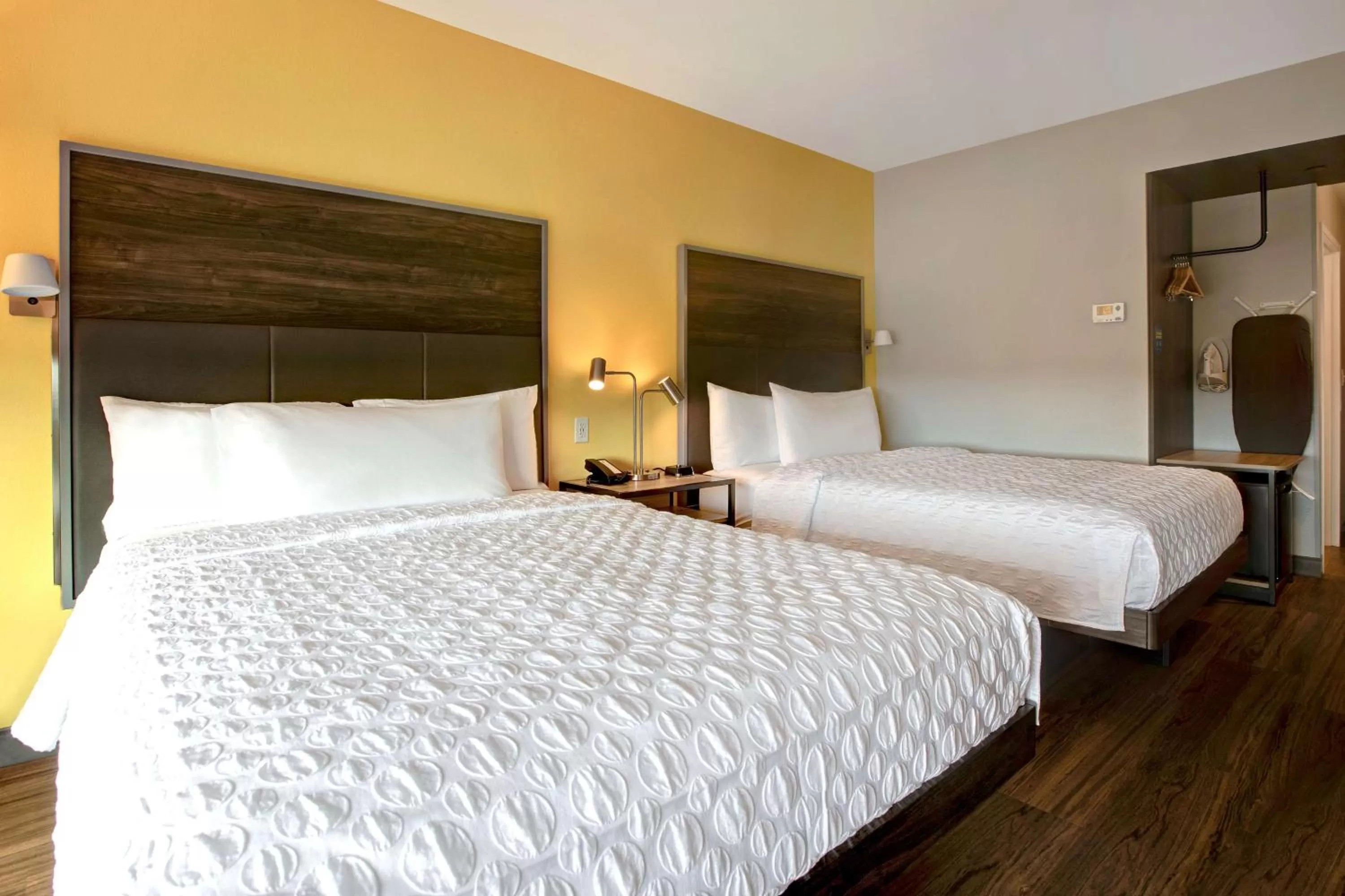 Queen Room with Two Queen Beds in Tru By Hilton Manassas, Va