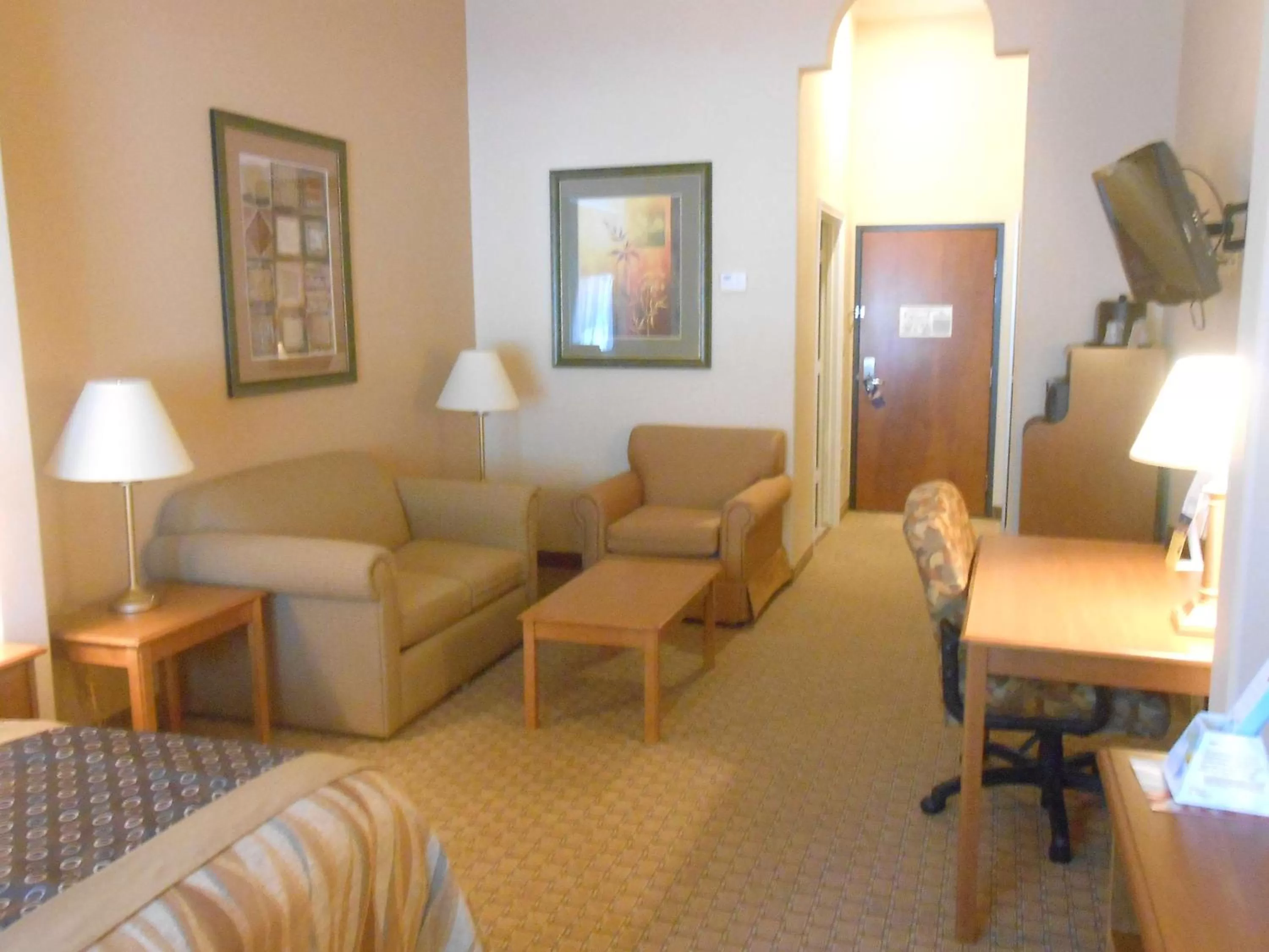 King Suite with Roll-In Shower  - Disability Access in Best Western Plus New Caney Inn & Suites