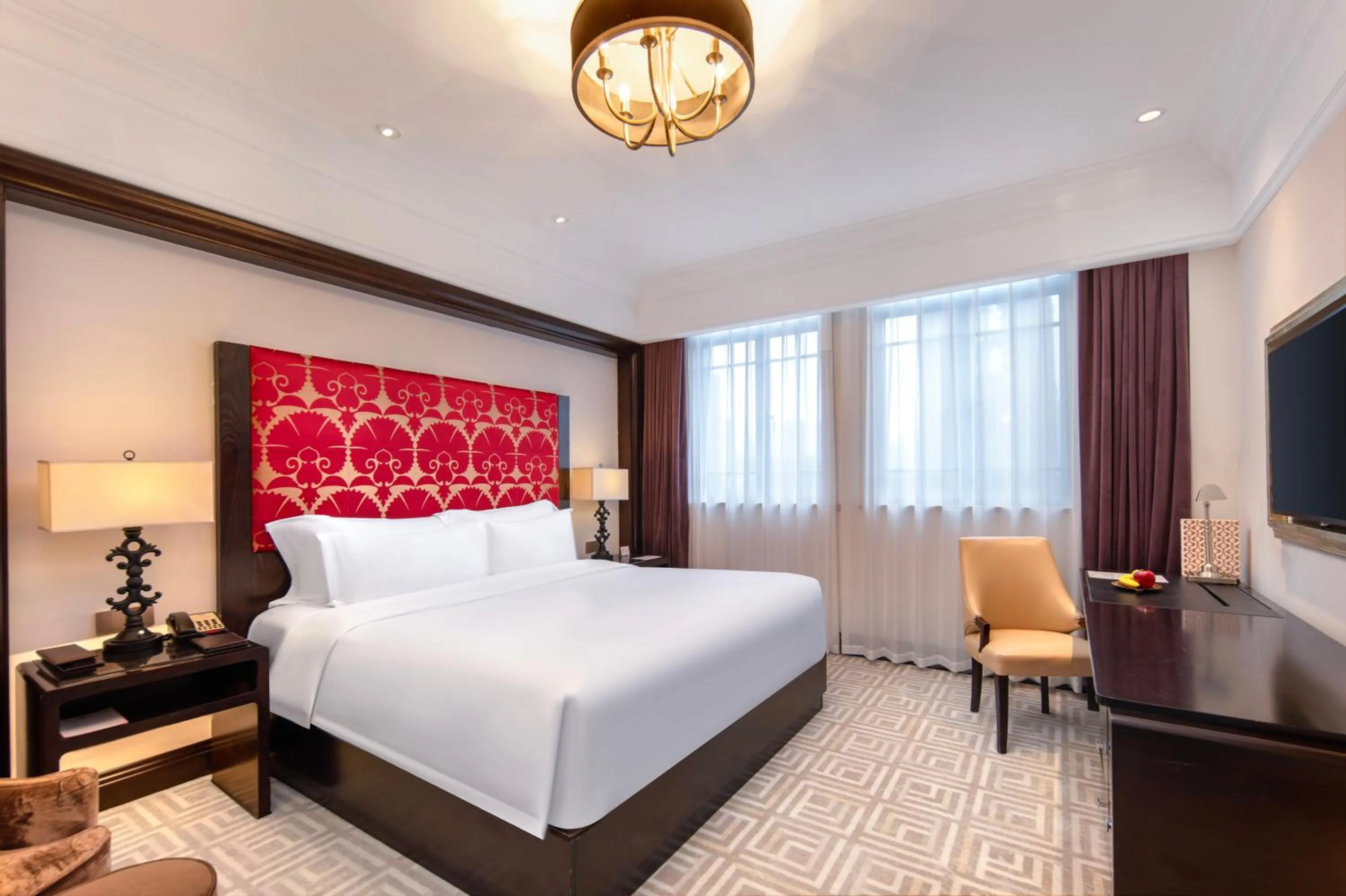 Shanghai Grand King Room - Welcome Fruit & Snacks & Beer * 1 per stay ( up 2 people ) in The Yangtze Boutique Shanghai