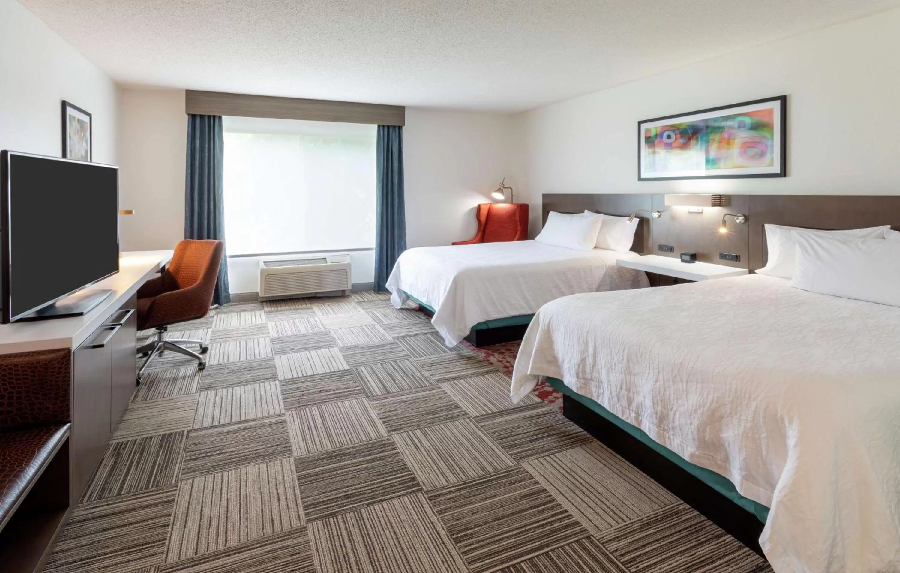 Queen Room with Two Queen Beds and Accessible Tub - Mobility Access in Hilton Garden Inn Minneapolis Saint Paul-Shoreview