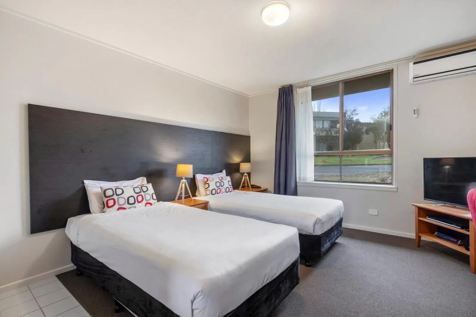 Studio Twin in Knox International Hotel and Apartments