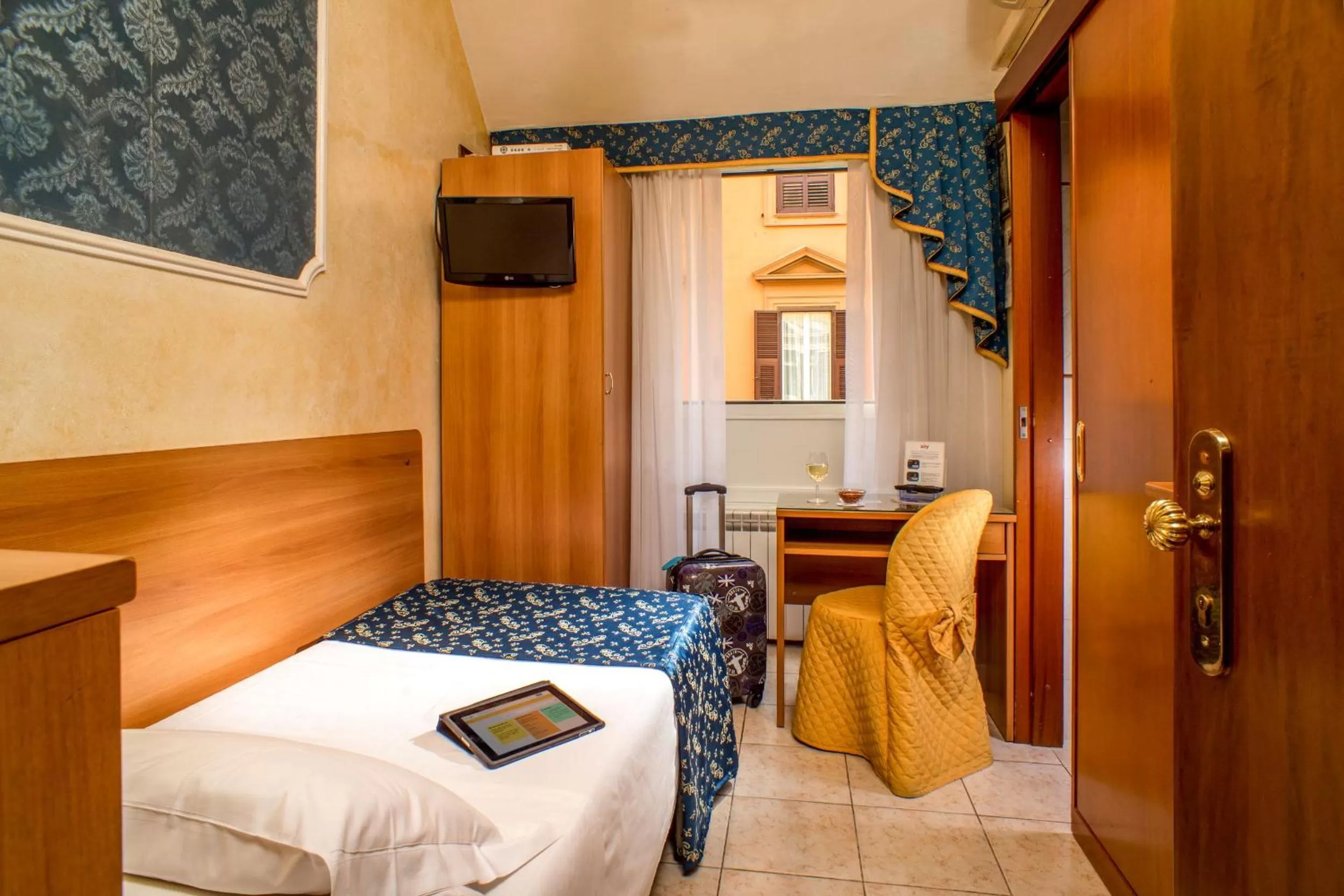 Single Room in Hotel Assisi