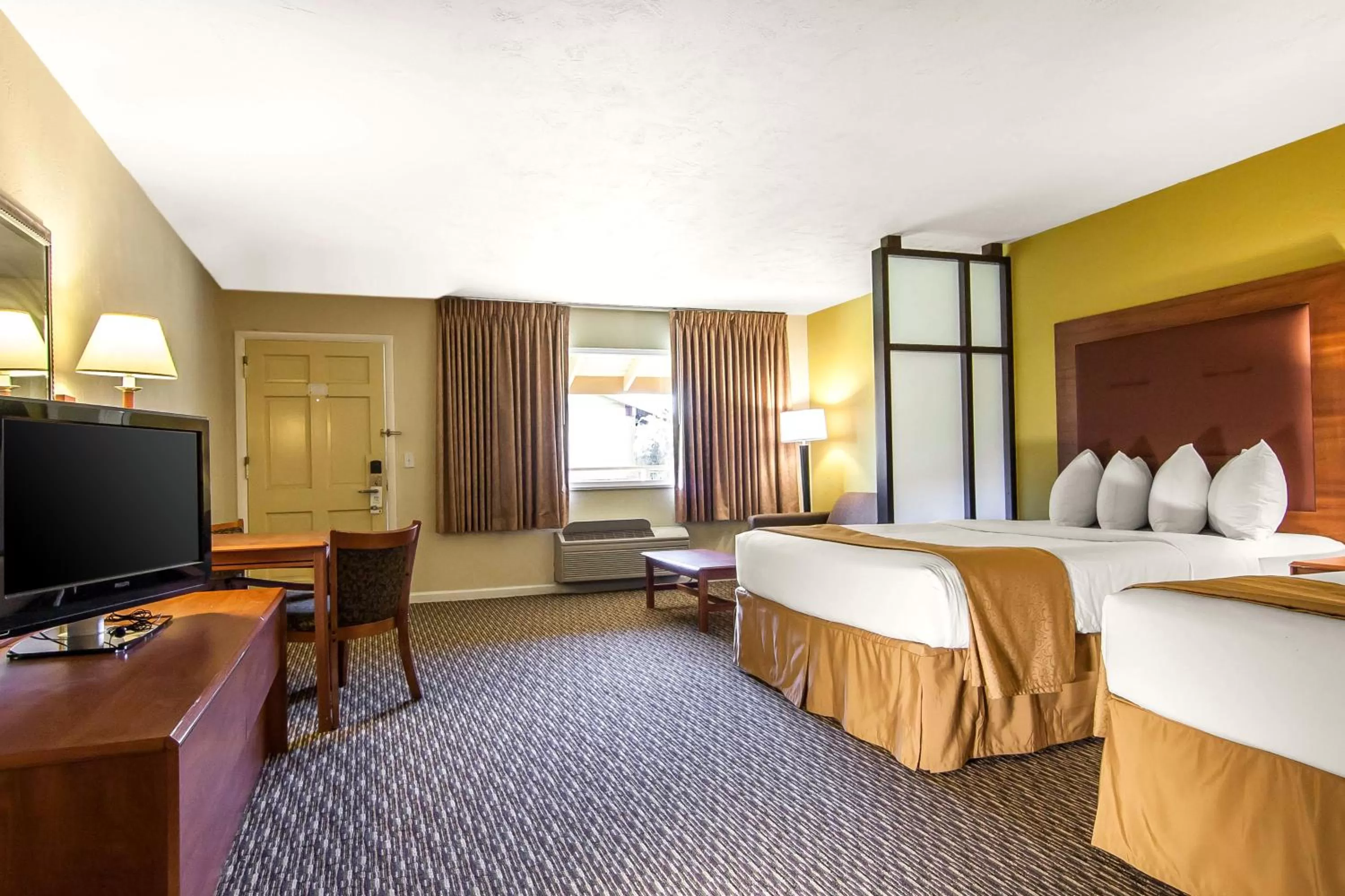Queen Room with Two Queen Beds - Accessible/Non-Smoking  in Quality Inn & Suites at Coos Bay